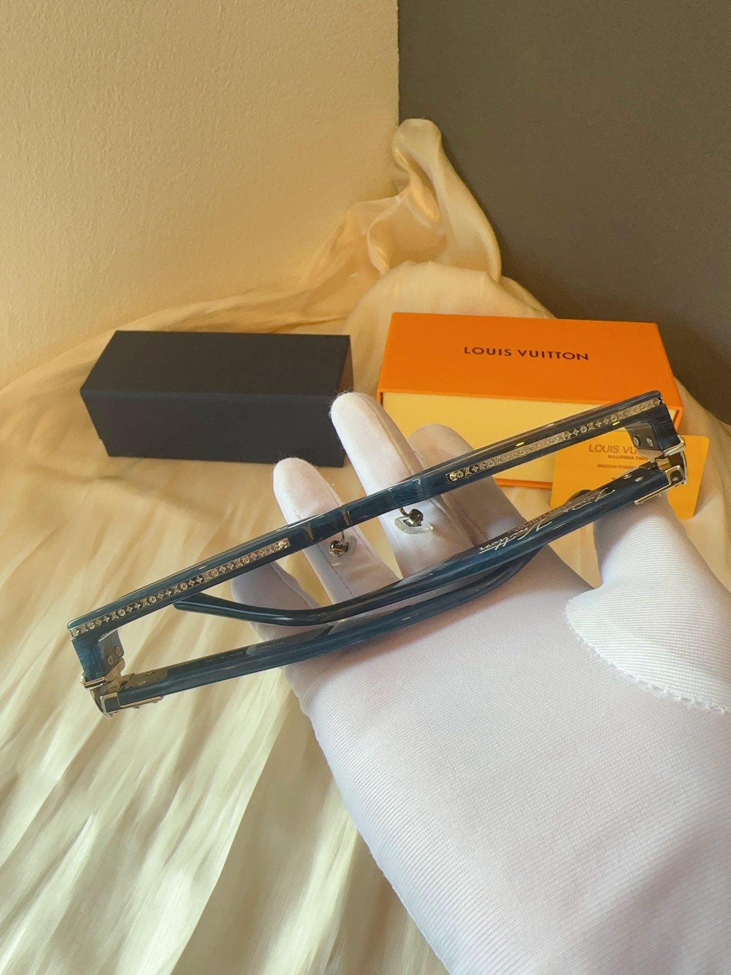 Louis Vuitton Z2179E Pont Neuf Blue Marble Sunglasses