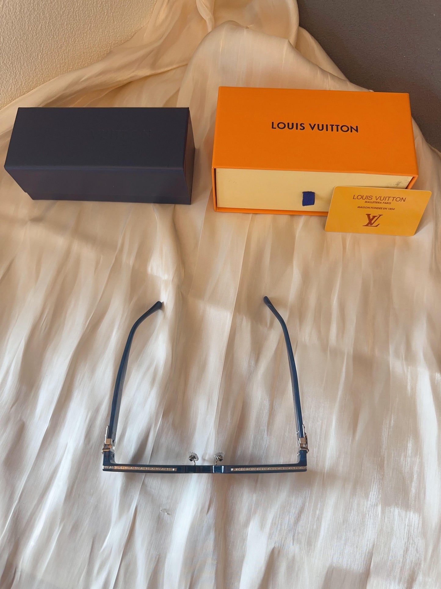 Louis Vuitton Z2179E Pont Neuf Blue Marble Sunglasses