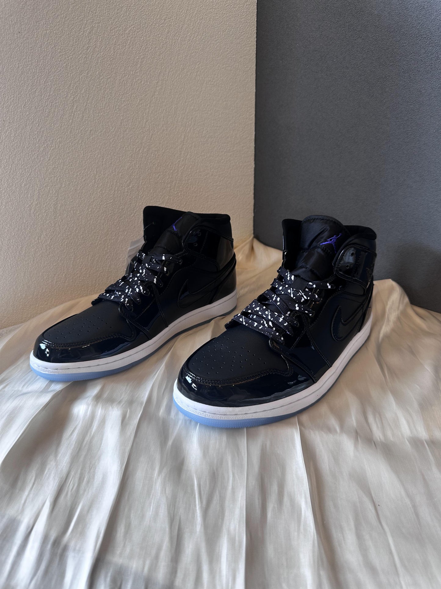 Air Jordan 1 Retro High OG "Black Patent"