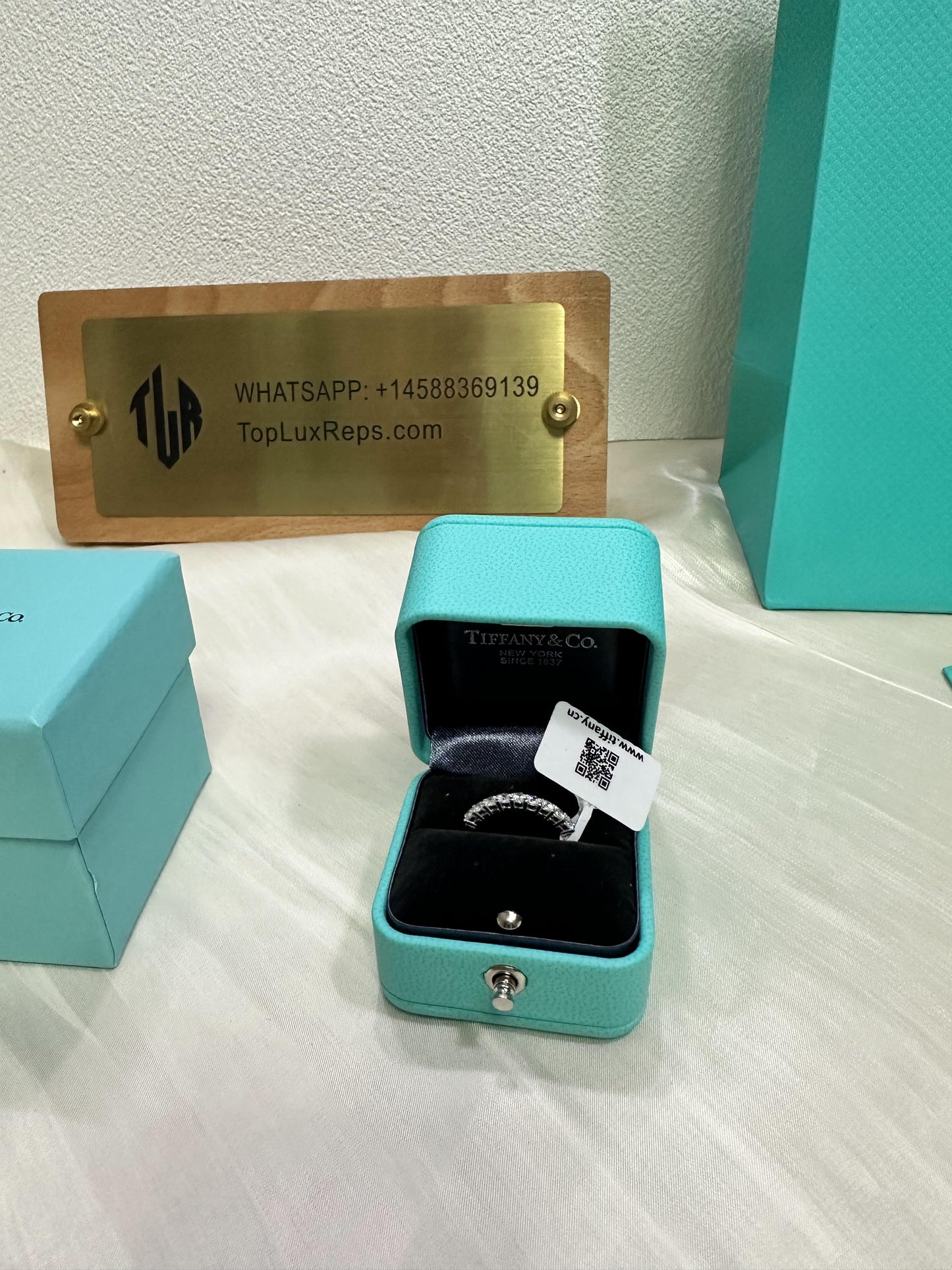 Tiffany & Co. T True narrow ring in 18K white gold with diamonds