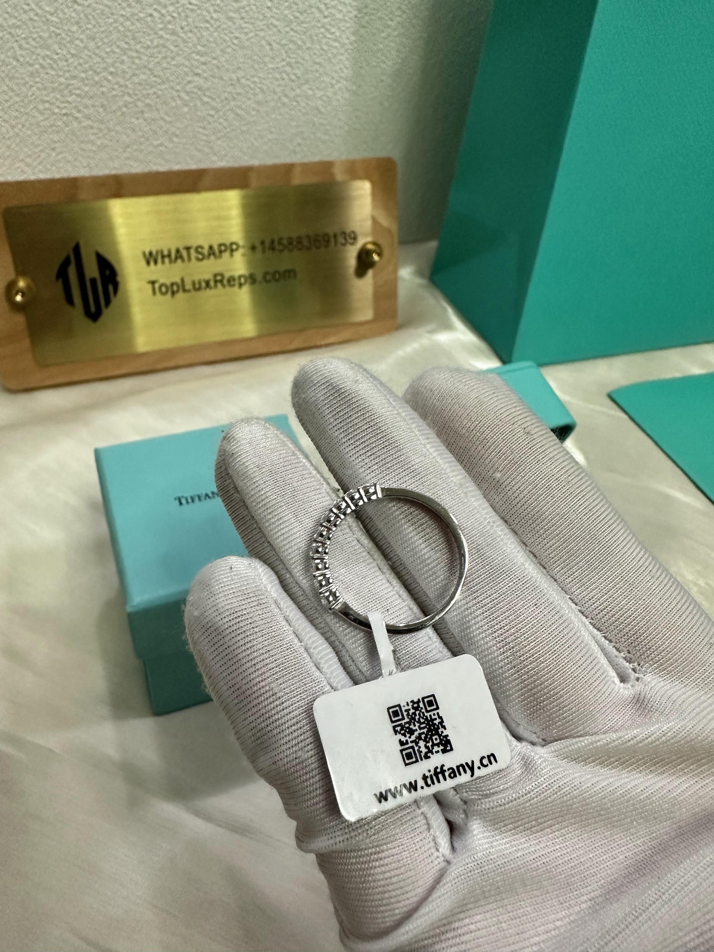 Tiffany & Co. T True narrow ring in 18K white gold with diamonds