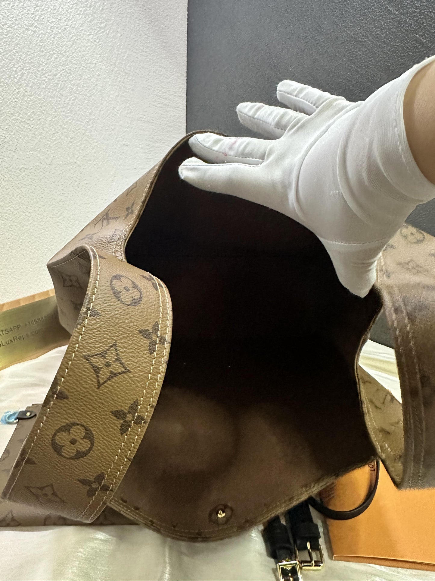 Louis Vuitton atlantis GM in reverse monogram