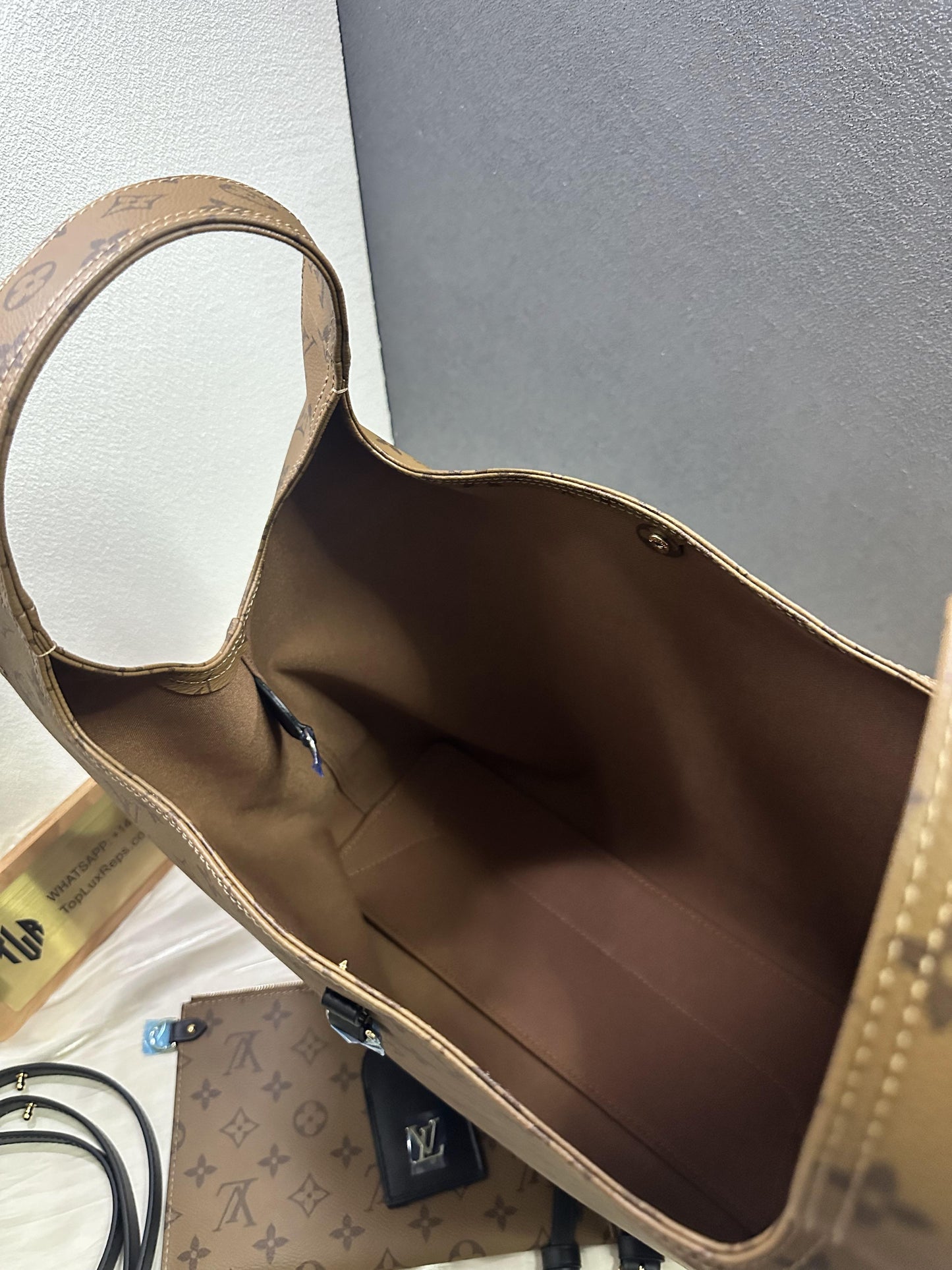 Louis Vuitton atlantis GM in reverse monogram