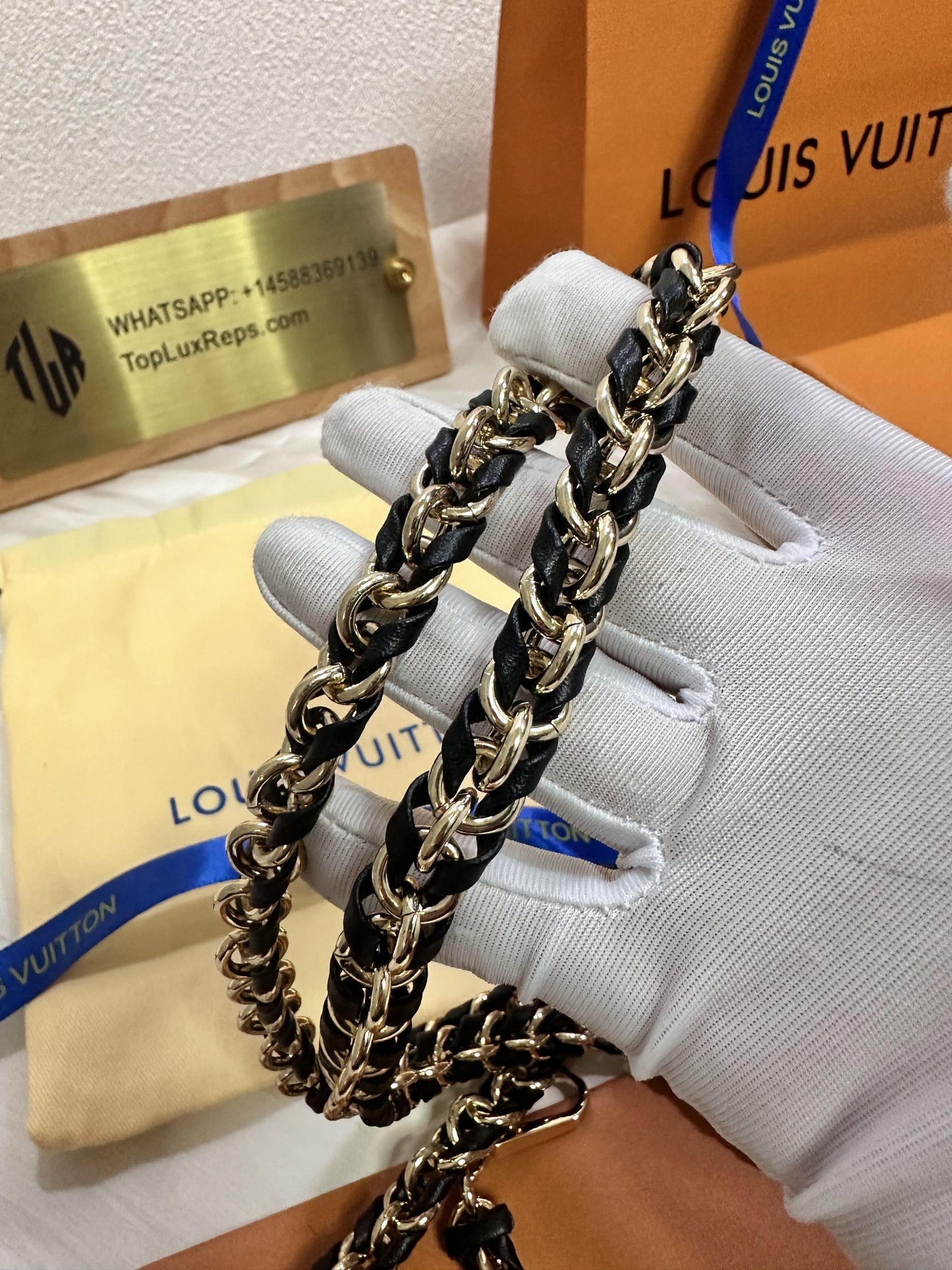 Louis Vuitton chain leather belt