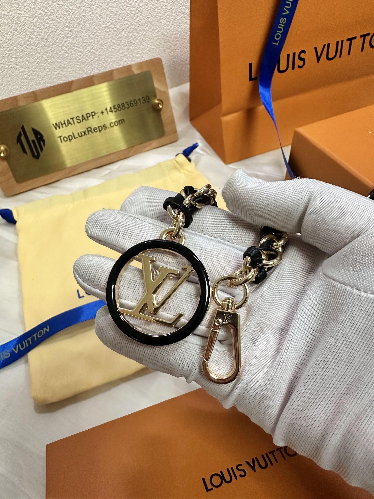 Louis Vuitton chain leather belt