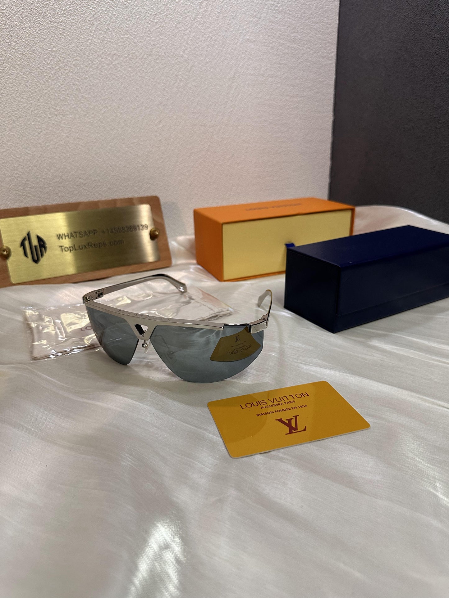 Louis Vuitton 1.1 Millionaire sunglasses - monogram metal mrame