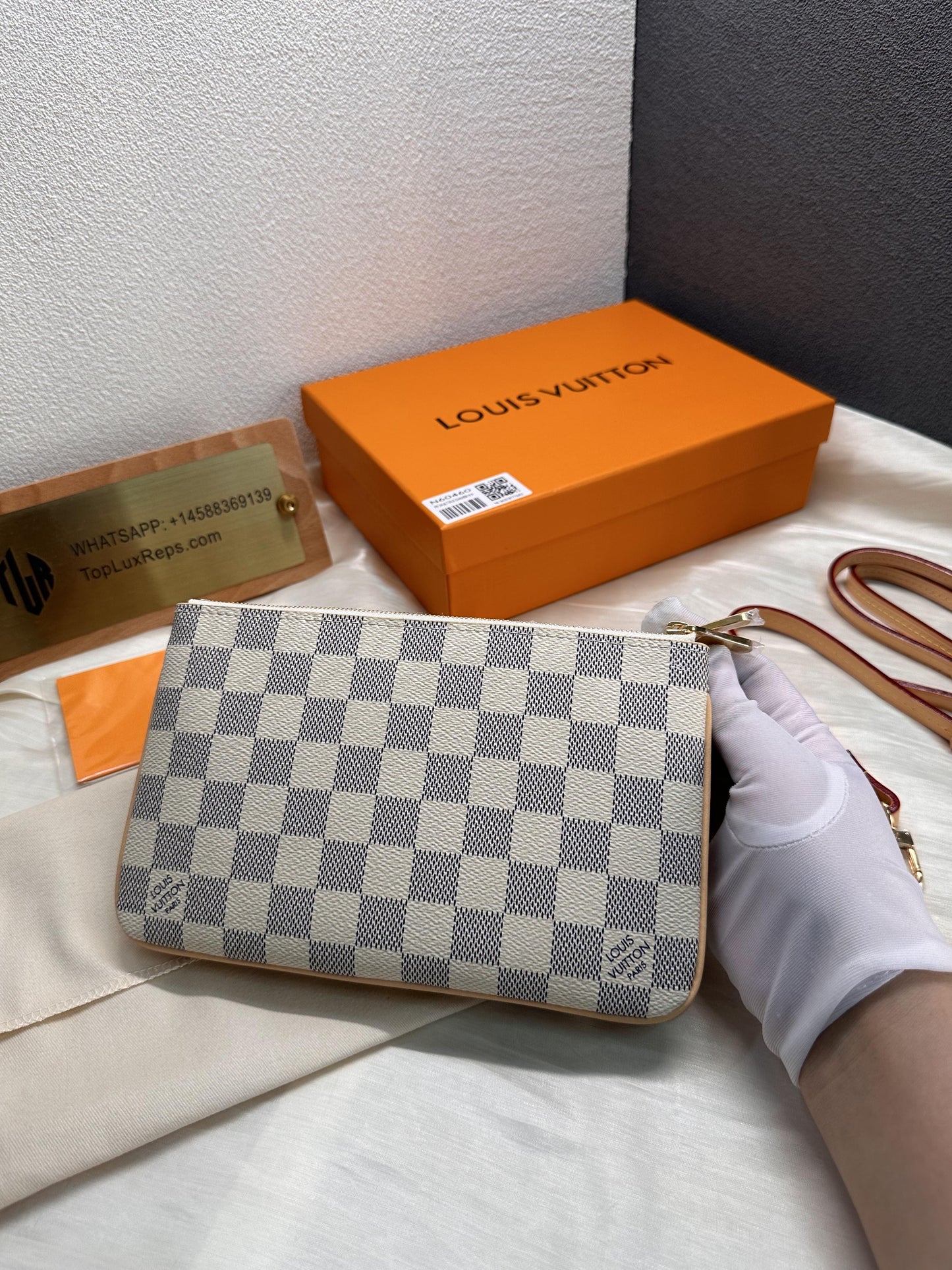 Louis Vuitton damier azur zippy organizer wallet