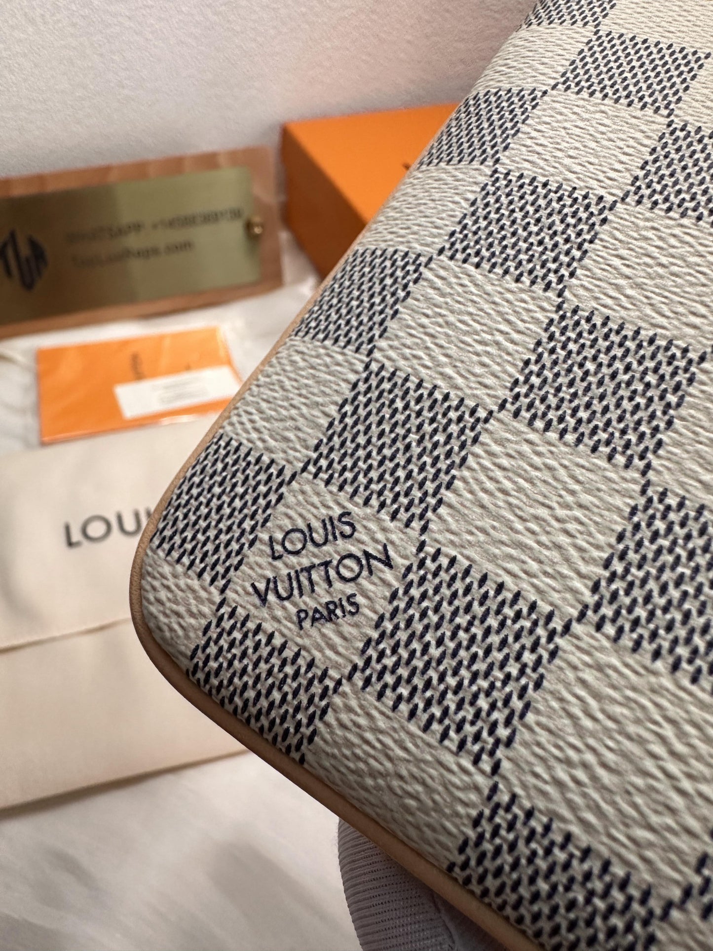 Louis Vuitton damier azur zippy organizer wallet