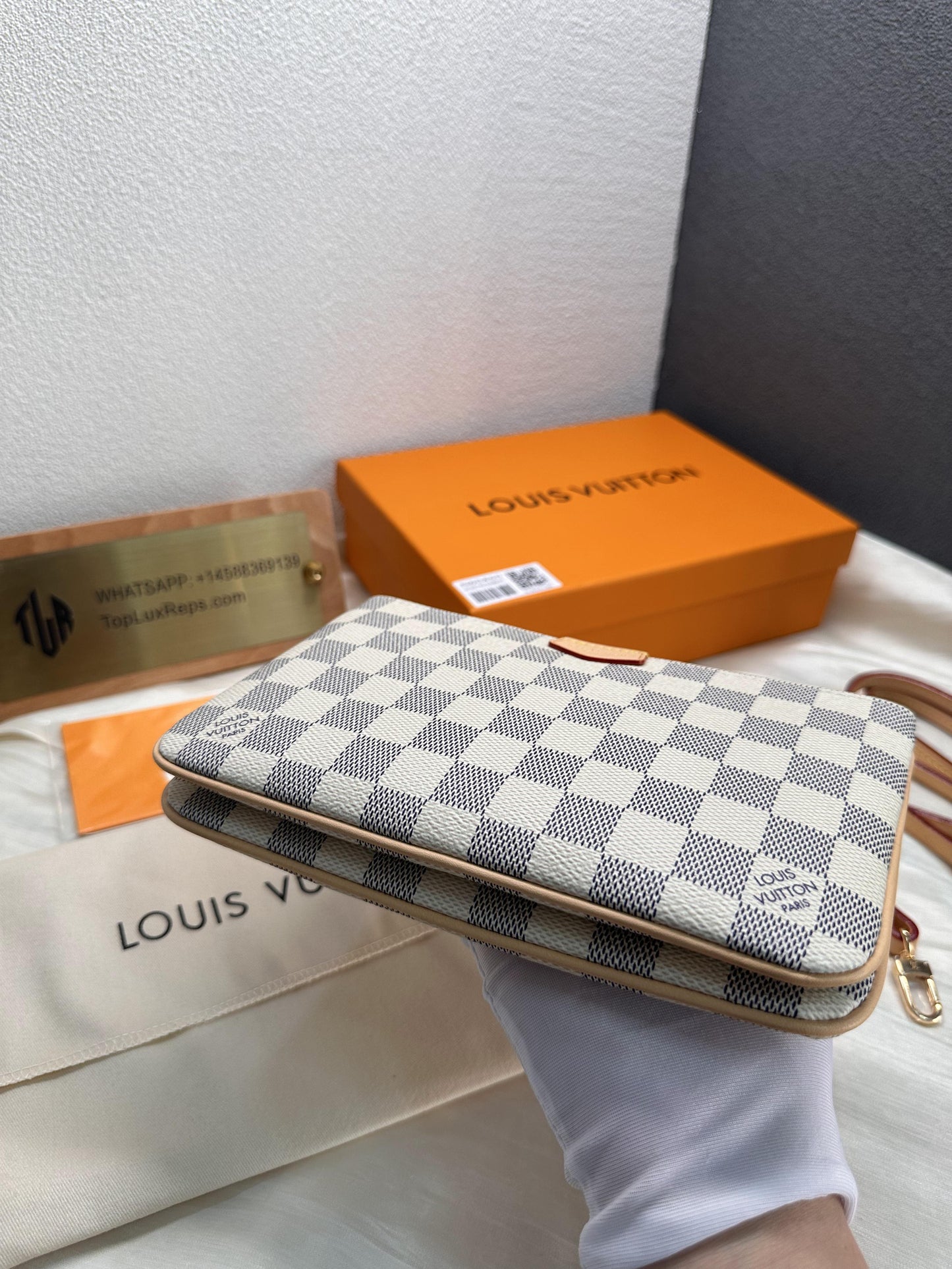 Louis Vuitton damier azur zippy organizer wallet