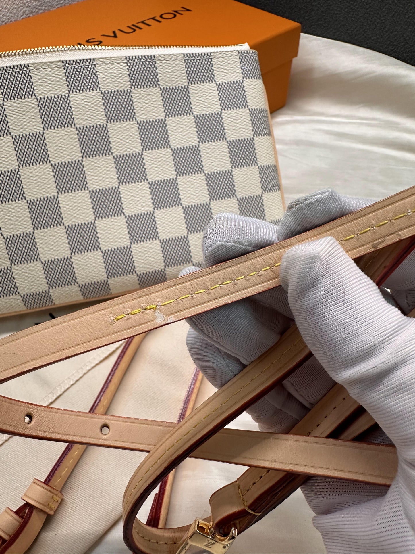 Louis Vuitton damier azur zippy organizer wallet