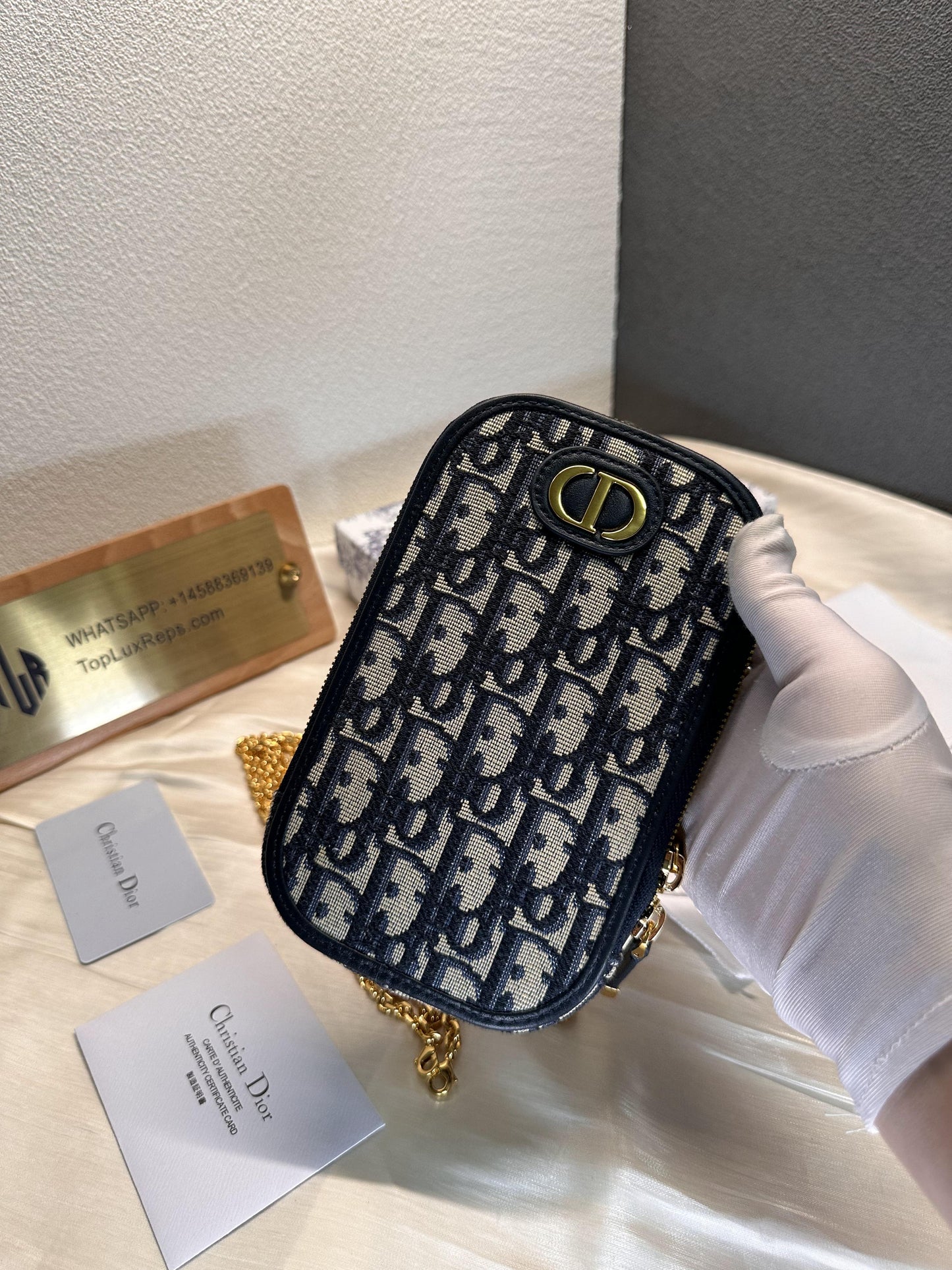 Christian Dior 30 montaigne phone bag