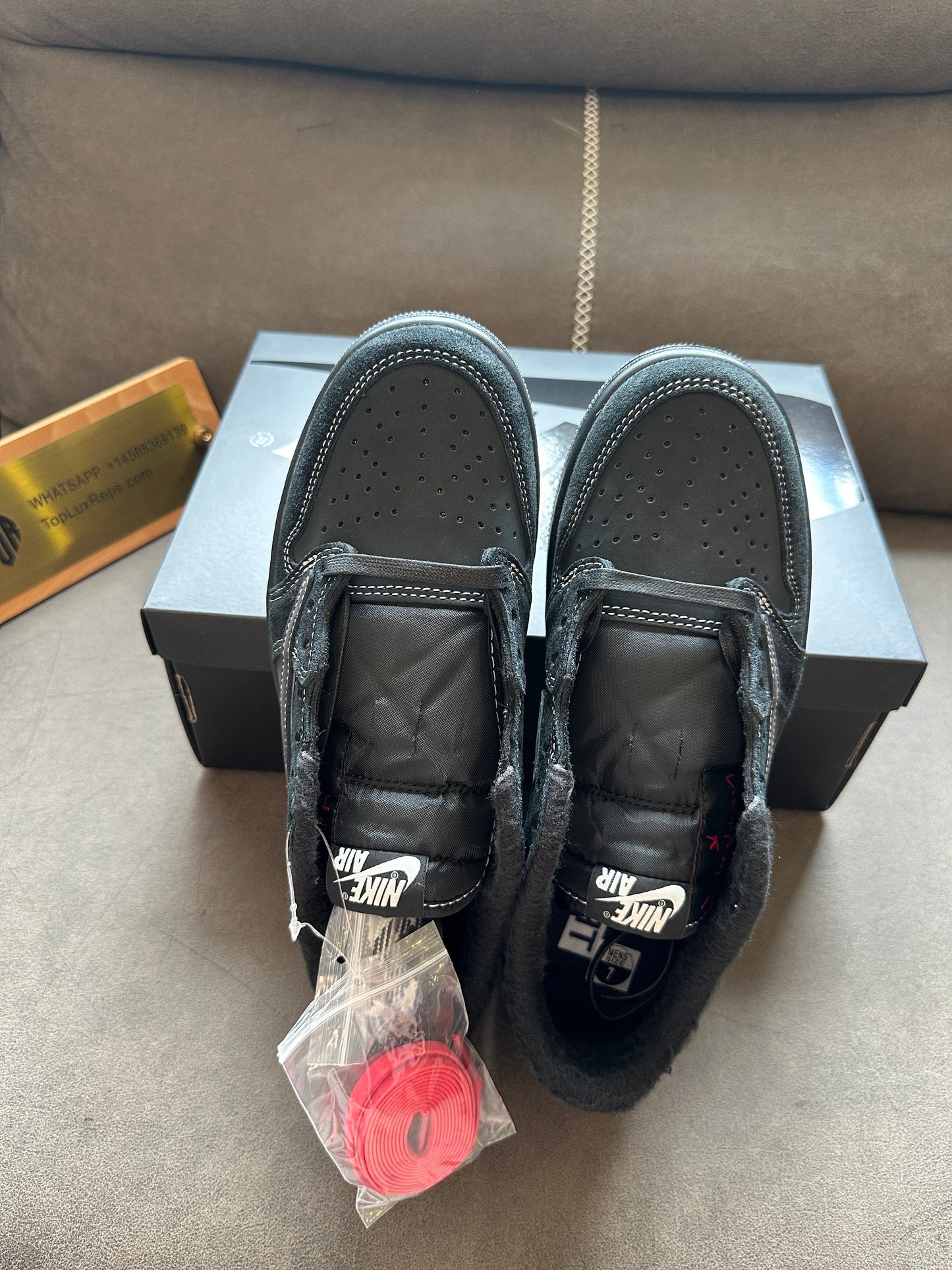 AIR JORDAN 1 x TRAVIS SCOTT BLACK PHANTOM-