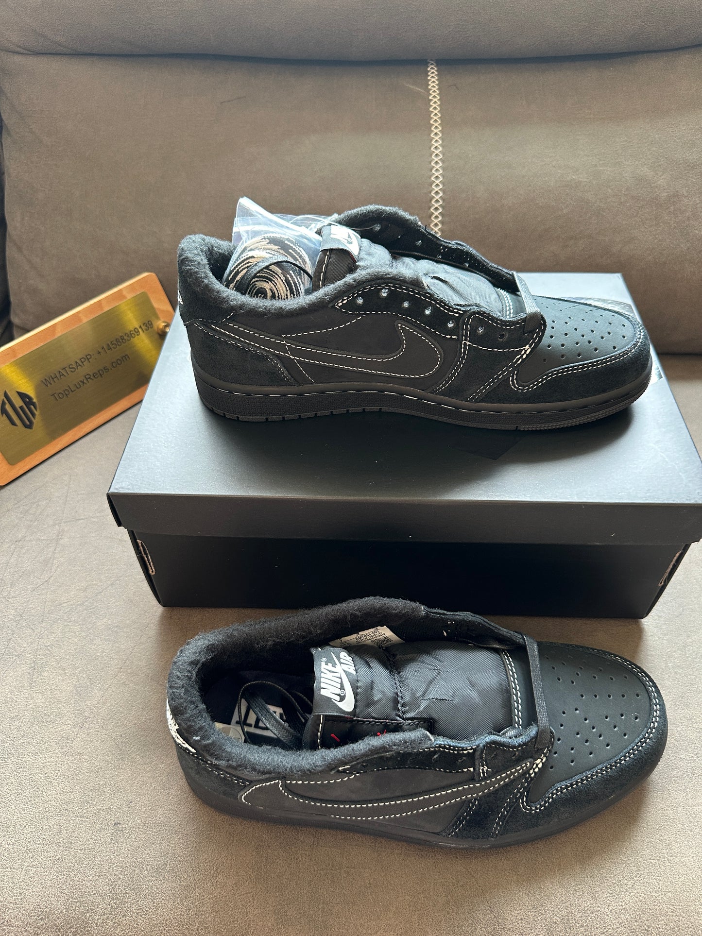AIR JORDAN 1 x TRAVIS SCOTT BLACK PHANTOM-
