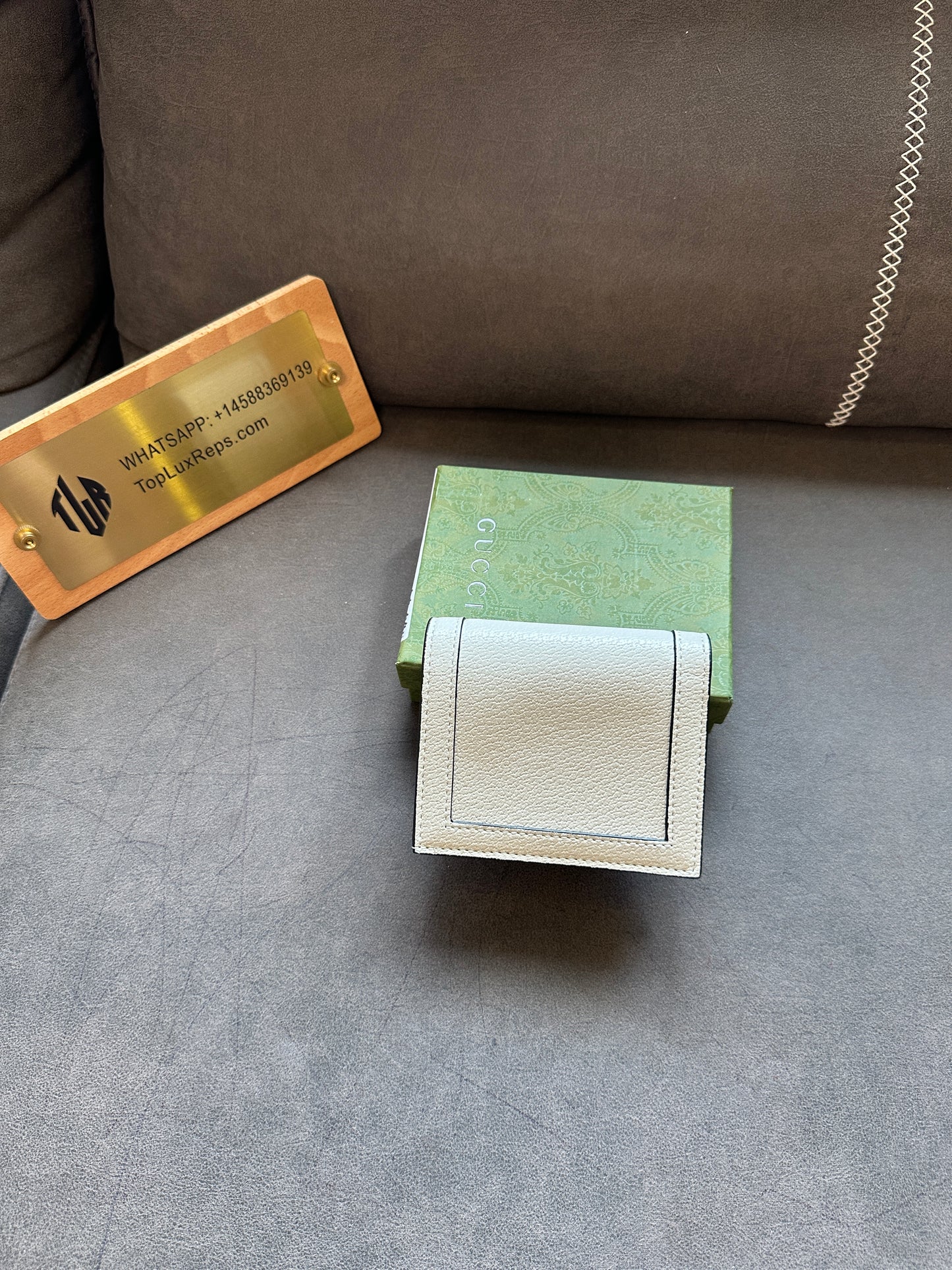 Gucci White Leather Card Holder with Bamboo Clasp and GG Logo