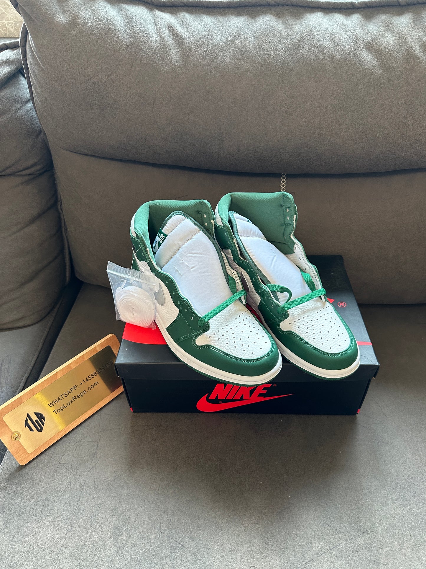 Nike Air Jordan 1 Retro High OG "Lucky Green" White/Green