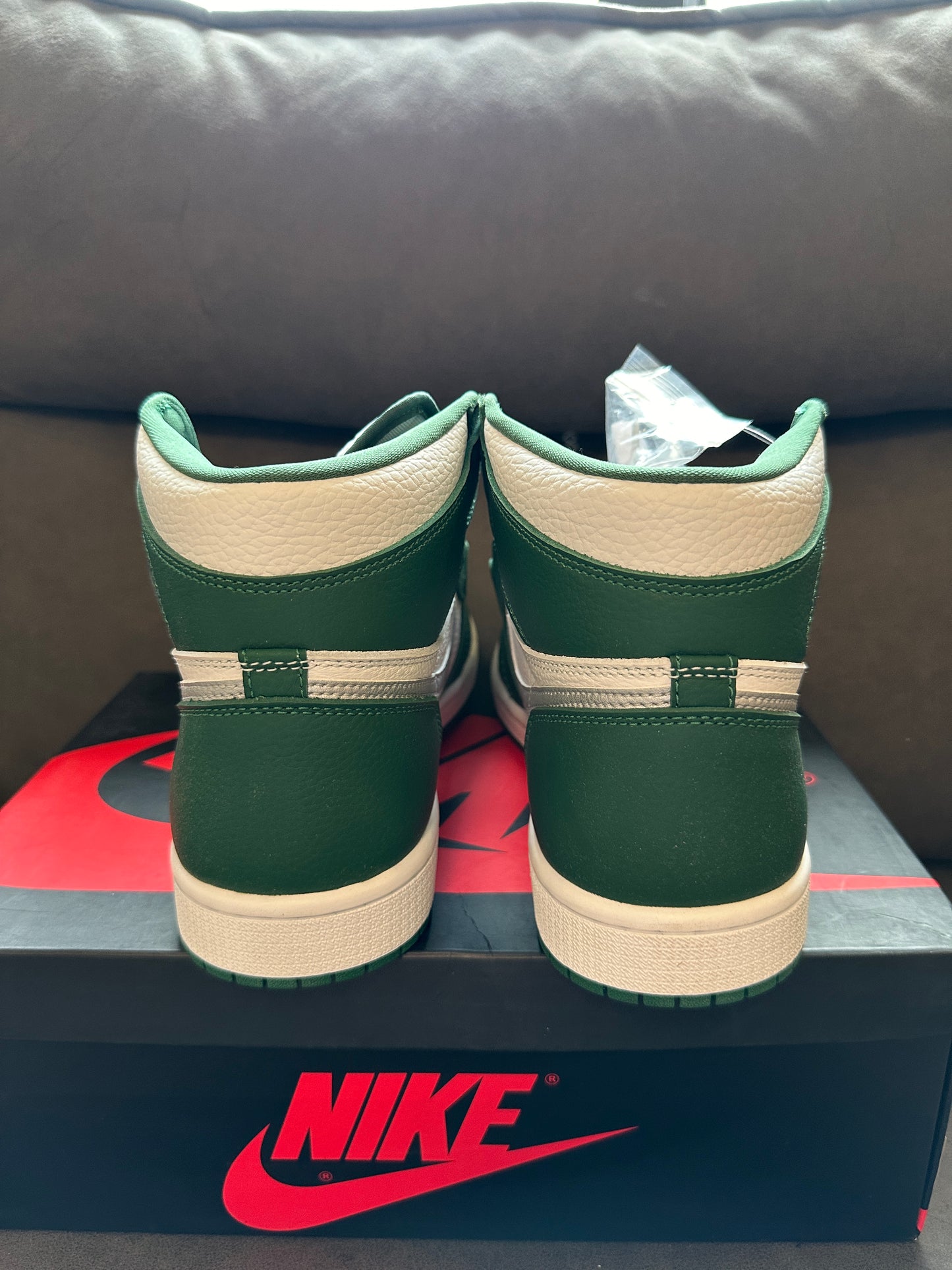 Nike Air Jordan 1 Retro High OG "Lucky Green" White/Green