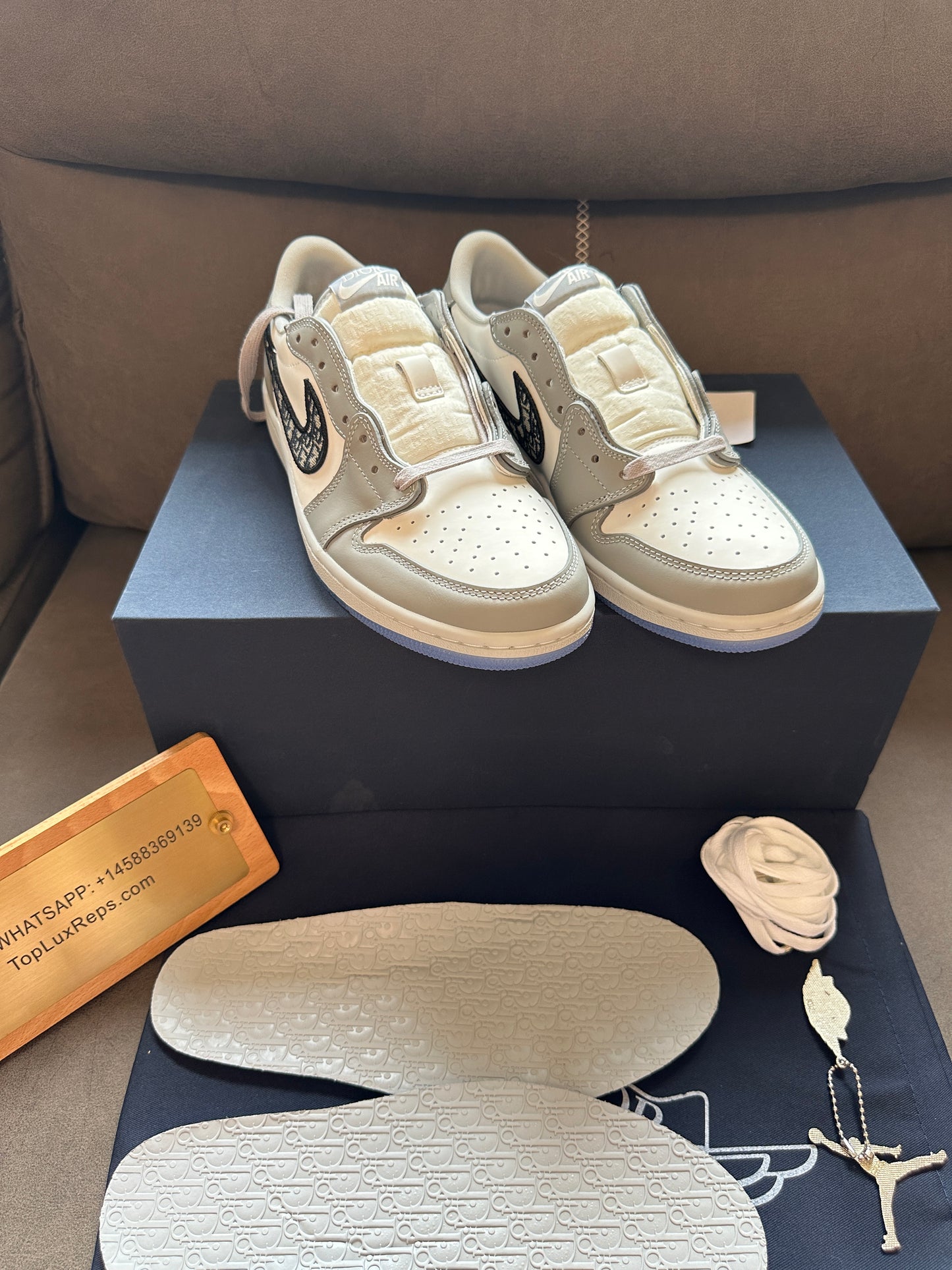 Air Jordan 1 Low x Dior Grey White Limited Edition