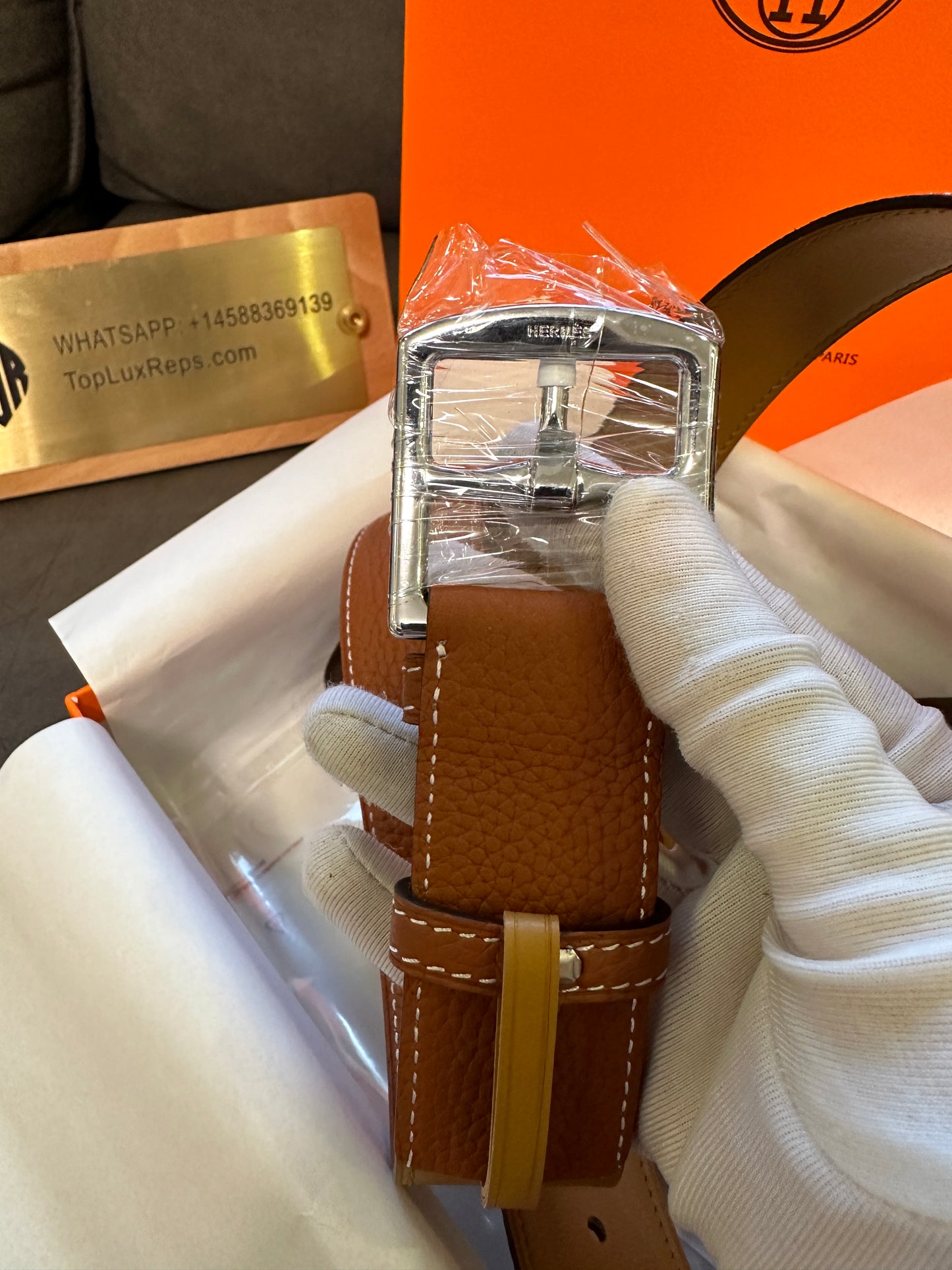 Hermès Leather Belt with Silver Buckle – Classic Reversible Design