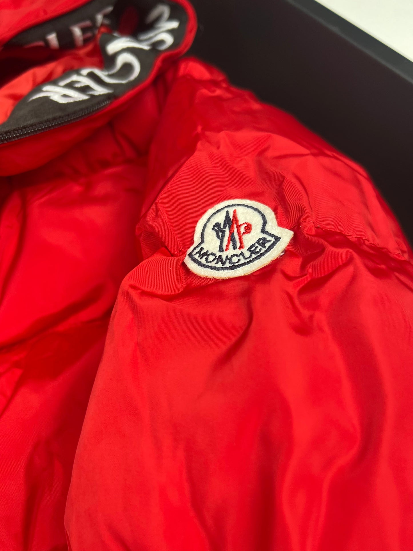 Cappotto rosso Moncler
