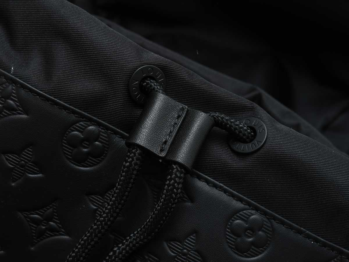 DISCOVERY BACKPACK 'SHADOW BLACK'