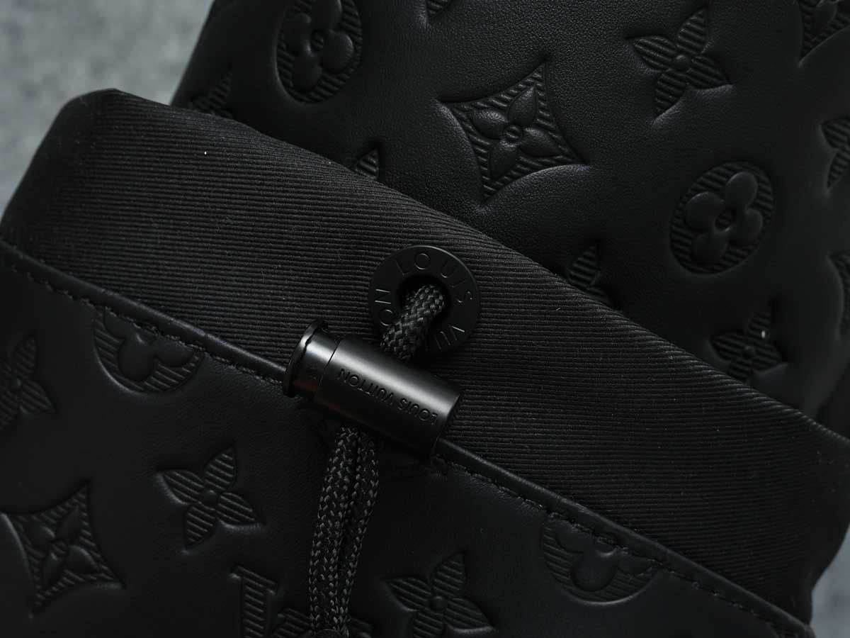 DISCOVERY BACKPACK 'SHADOW BLACK'