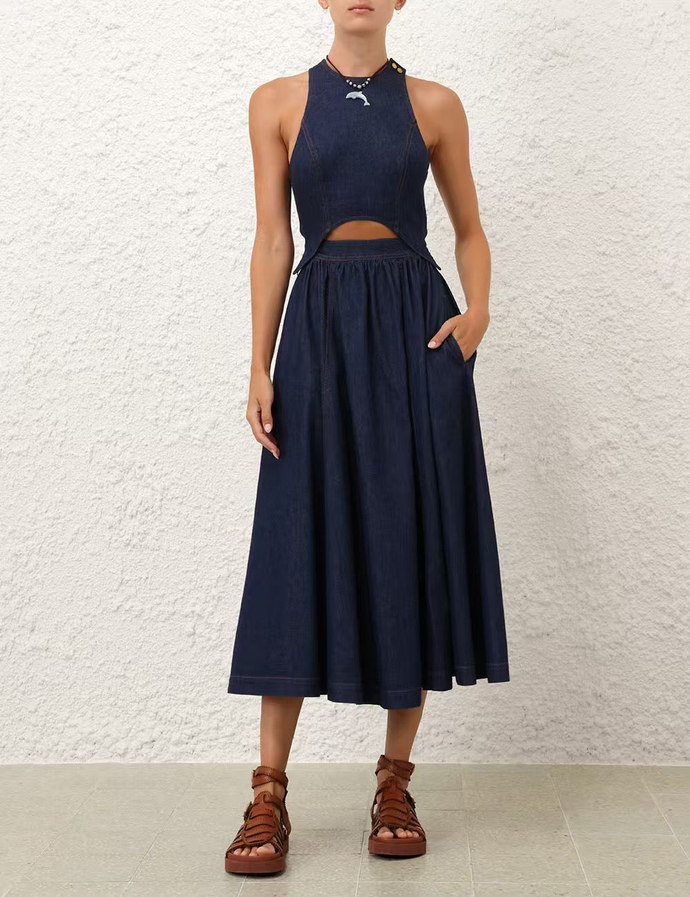 Robe midi en jean à découpes et dos croisé Zimmermann Printemps/Été 2025