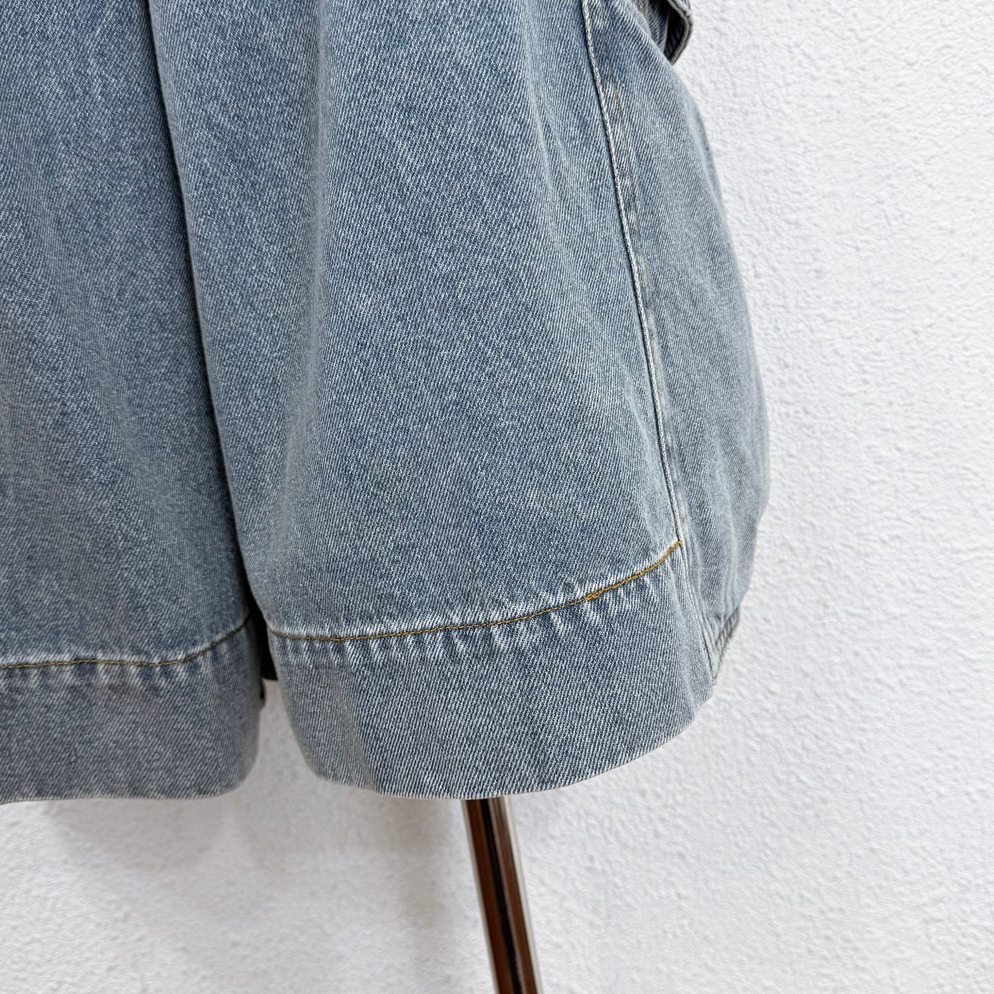 Short en jean large Zimmermann avec ceinture à la taille