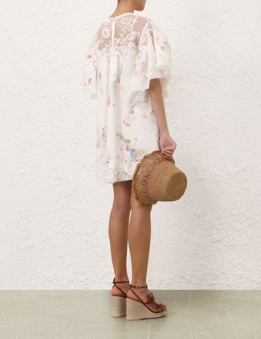 Mini-robe en lin fleuri Zimmermann avec détails en dentelle et jupon
