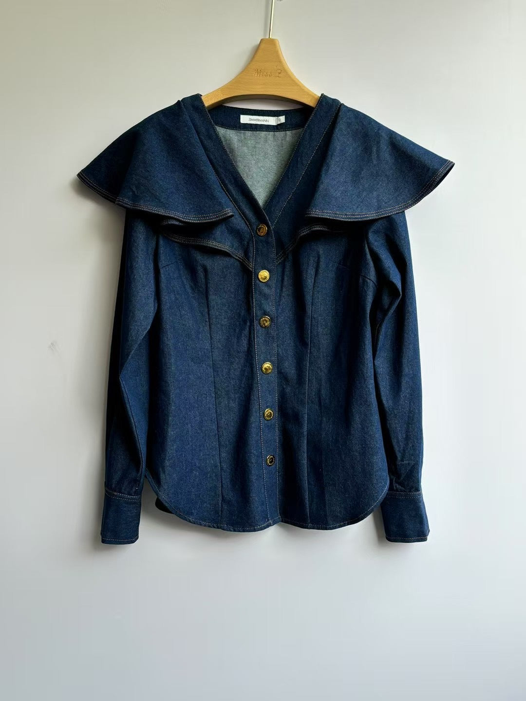 Chemise à volants en denim Zimmermann Illuminate 2025 – Coton turc de qualité supérieure