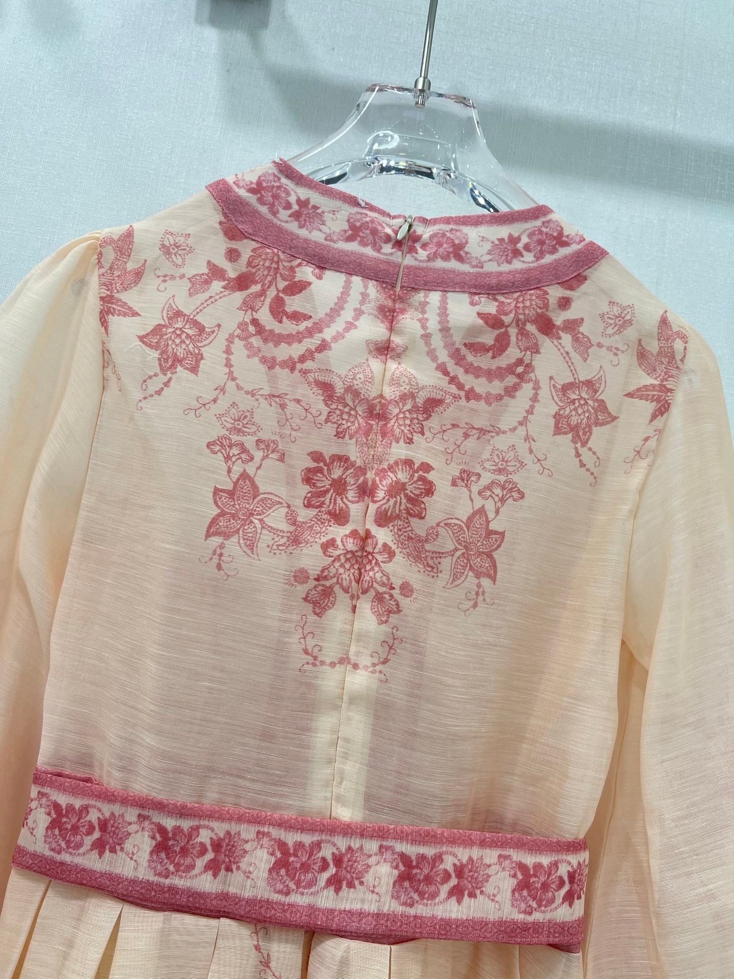 Robe courte à manches bouffantes et ceinture fleurie Zimmermann 2025