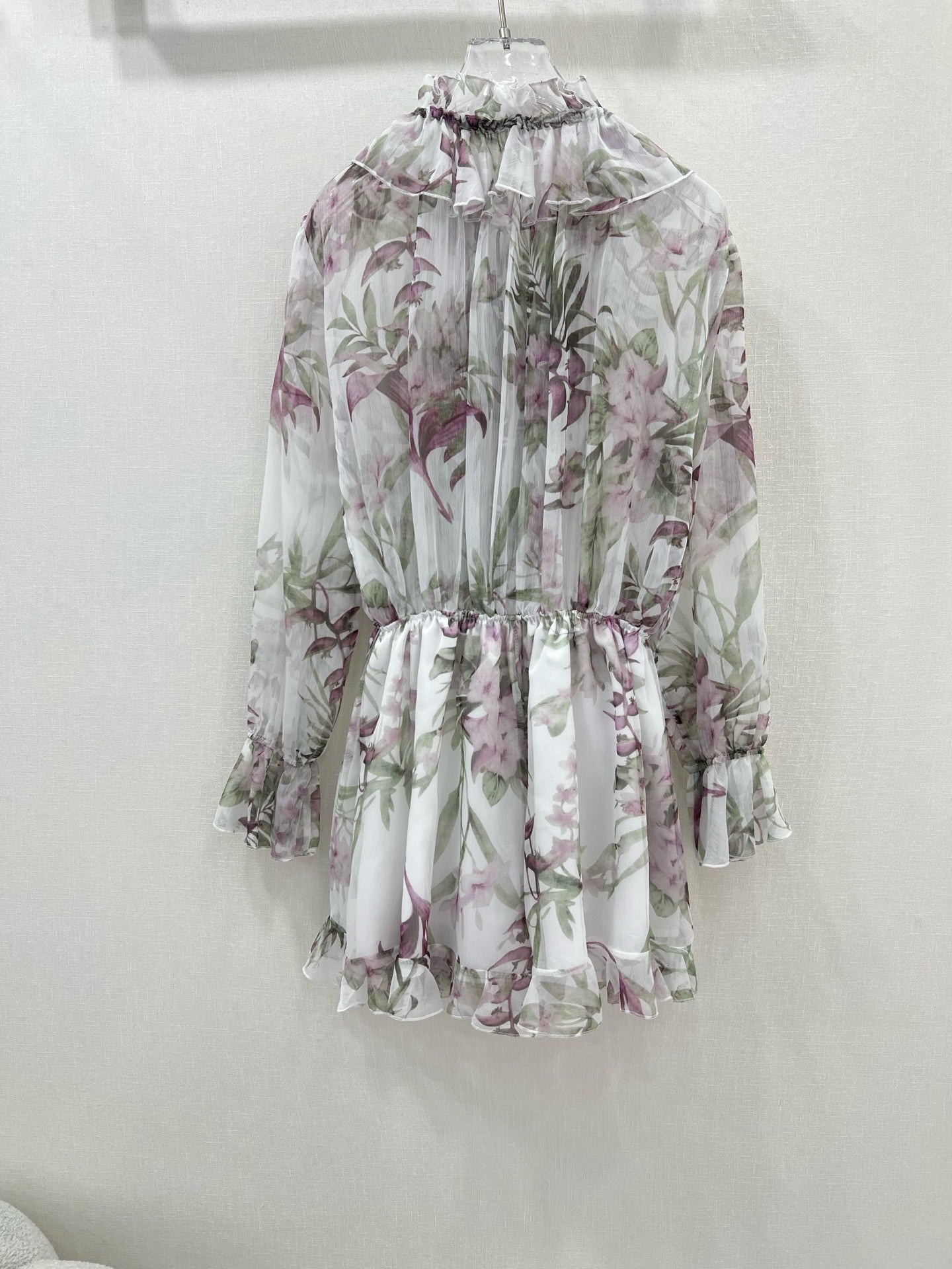 Robe courte fleurie à volants et col noué Zimmermann avec manches lanternes