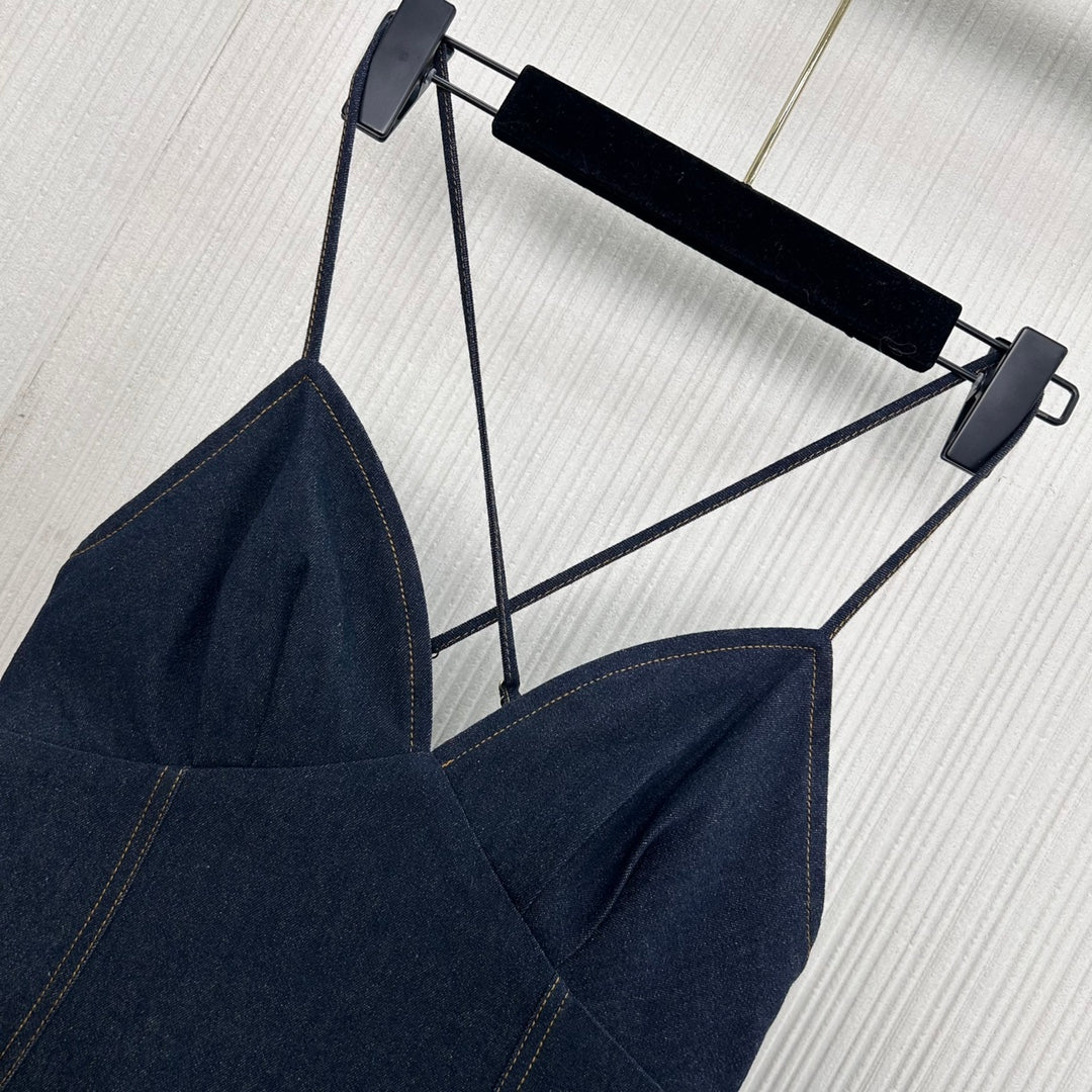 Robe à bretelles en jean à ourlet volanté pré-printemps 2025 de Zimmermann