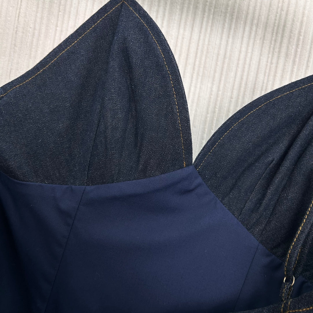 Robe à bretelles en jean à ourlet volanté pré-printemps 2025 de Zimmermann