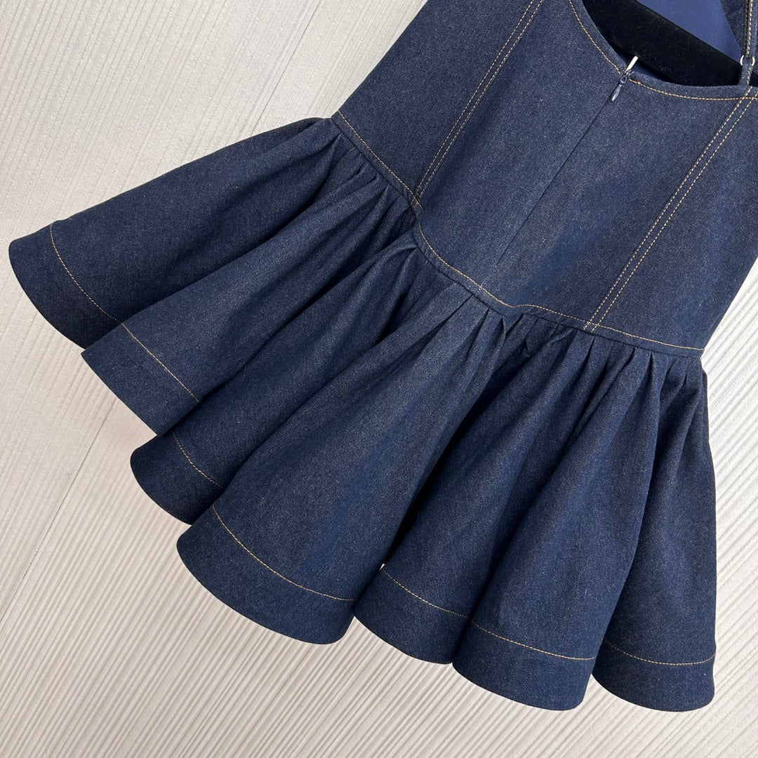 Robe à bretelles en jean à ourlet volanté pré-printemps 2025 de Zimmermann