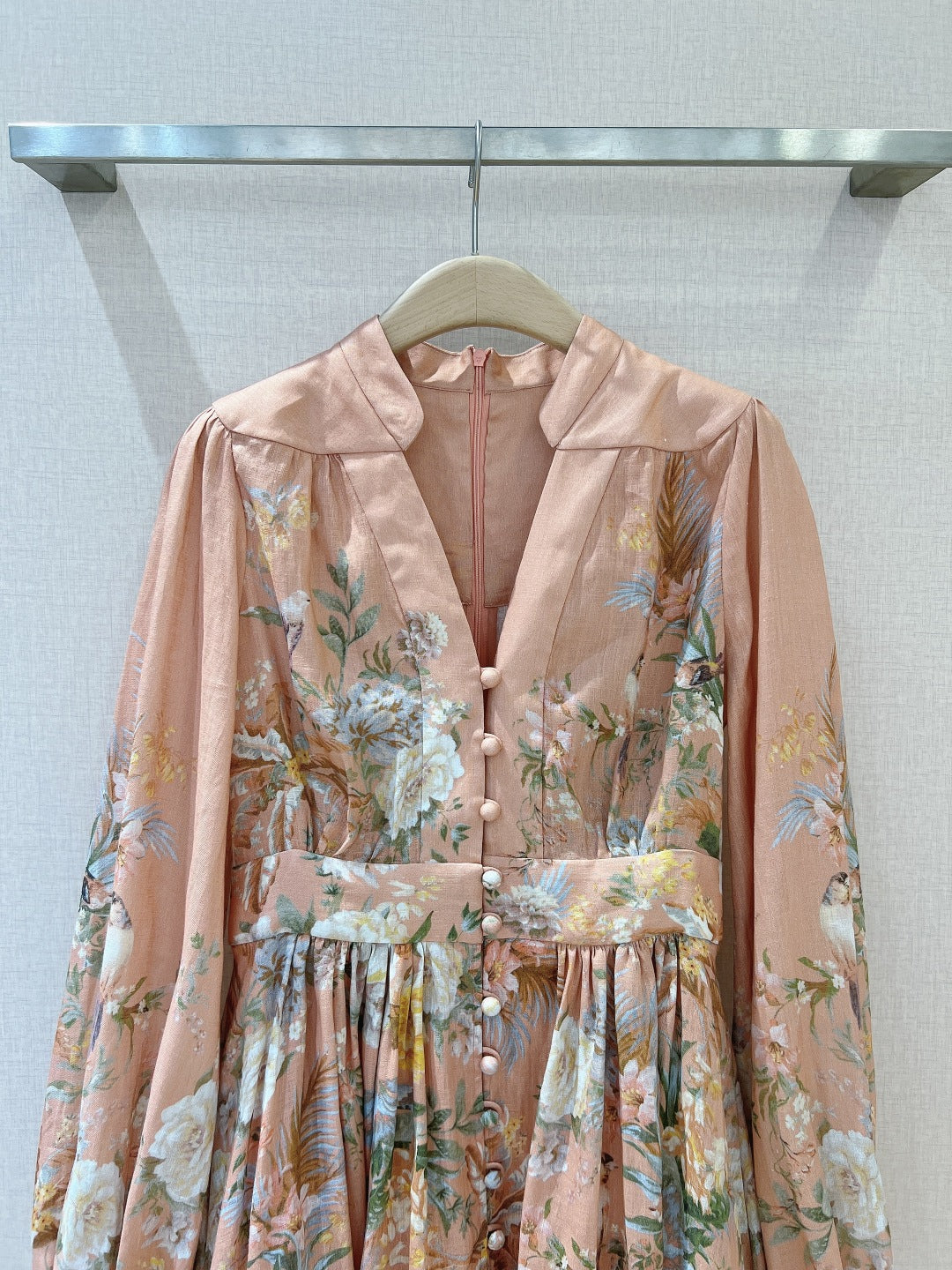 Robe courte à imprimé floral Zimmermann, décolleté en V profond et manches lanternes