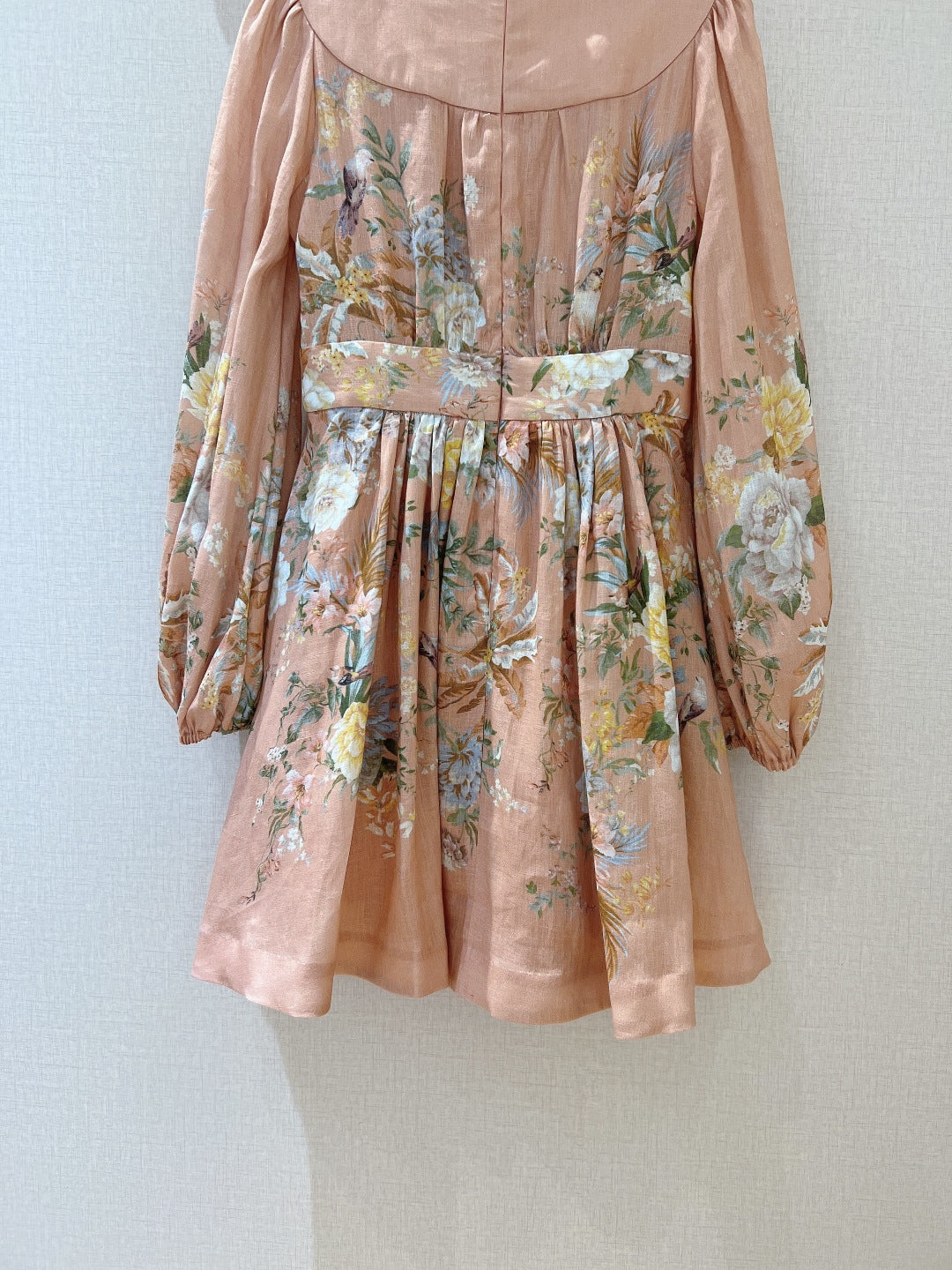 Robe courte à imprimé floral Zimmermann, décolleté en V profond et manches lanternes