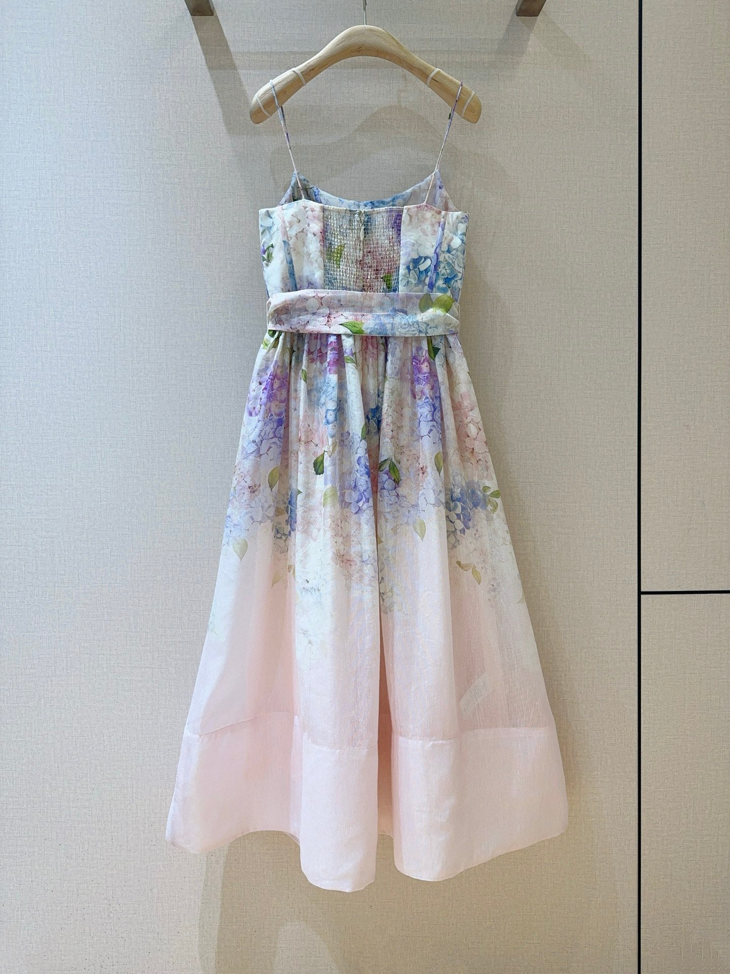 Robe midi en organza de soie mélangée à fleurs Zimmermann avec ceinture à nouer