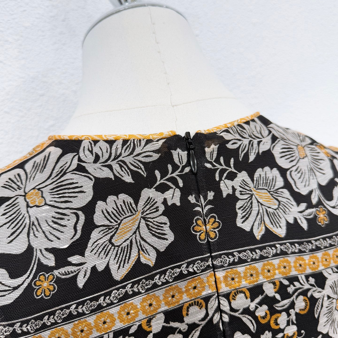 Mini-robe vintage fleurie en lin et soie Zimmermann