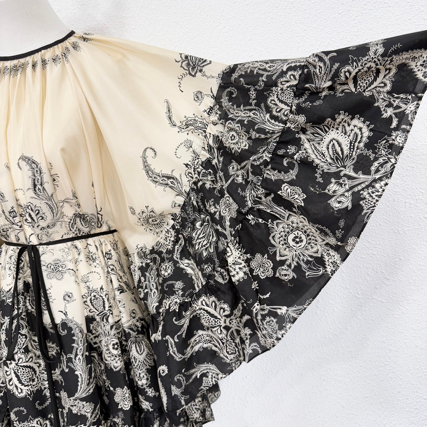 Mini-robe vintage fleurie en lin et soie Zimmermann