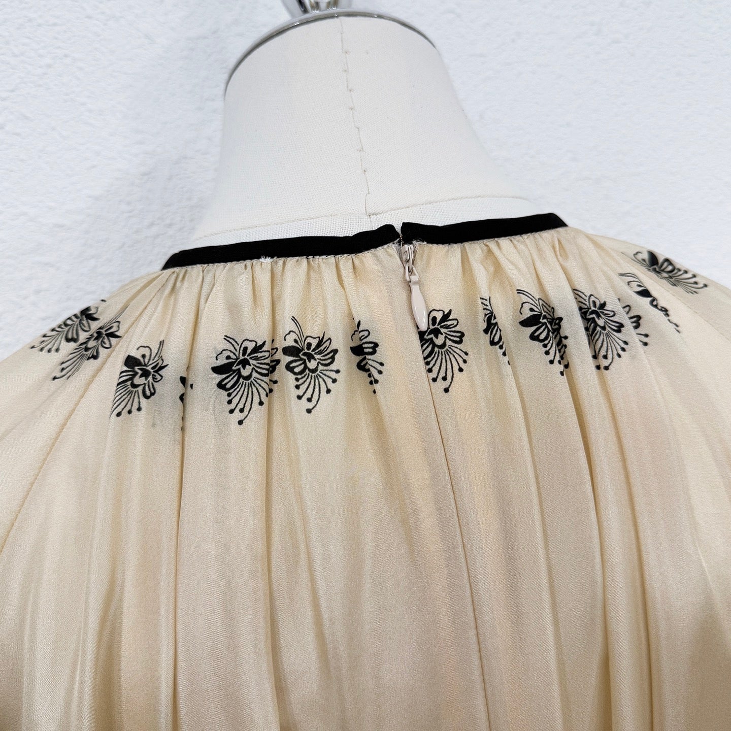 Mini-robe vintage fleurie en lin et soie Zimmermann