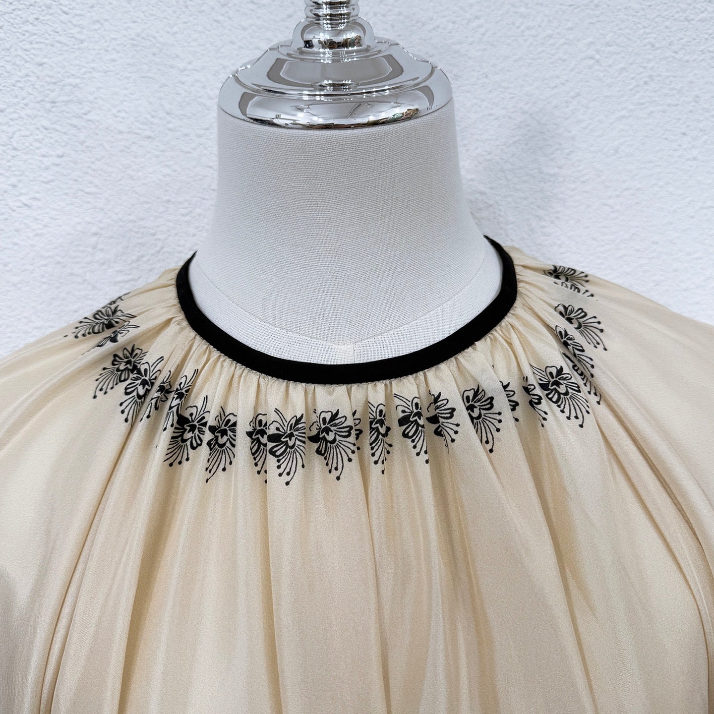 Mini-robe vintage fleurie en lin et soie Zimmermann