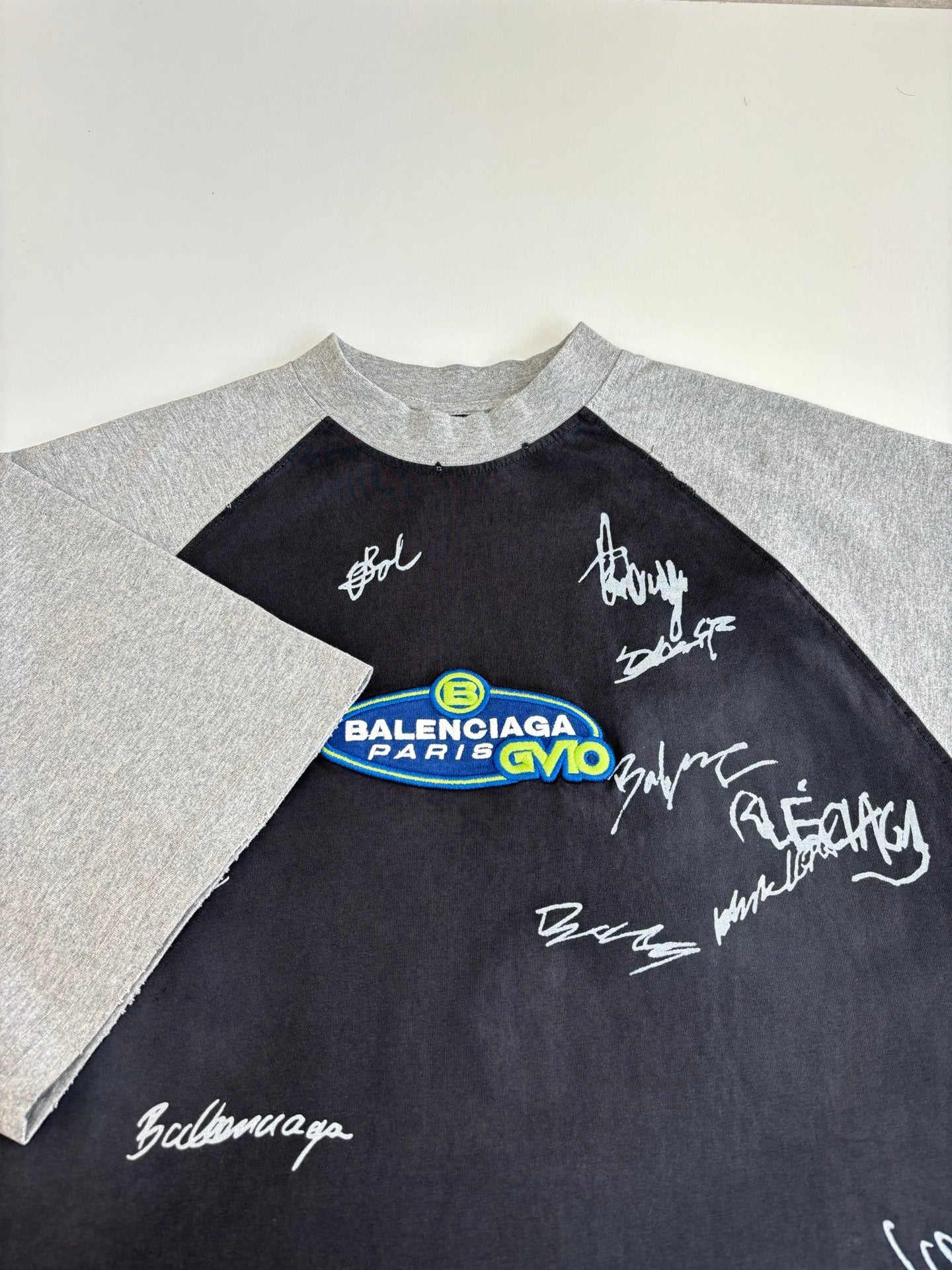 Balenciaga Raglan Sleeve Short-Sleeve T-shirt