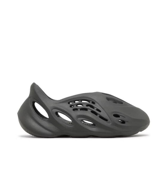Yeezy Foam Runner 'Carbon'