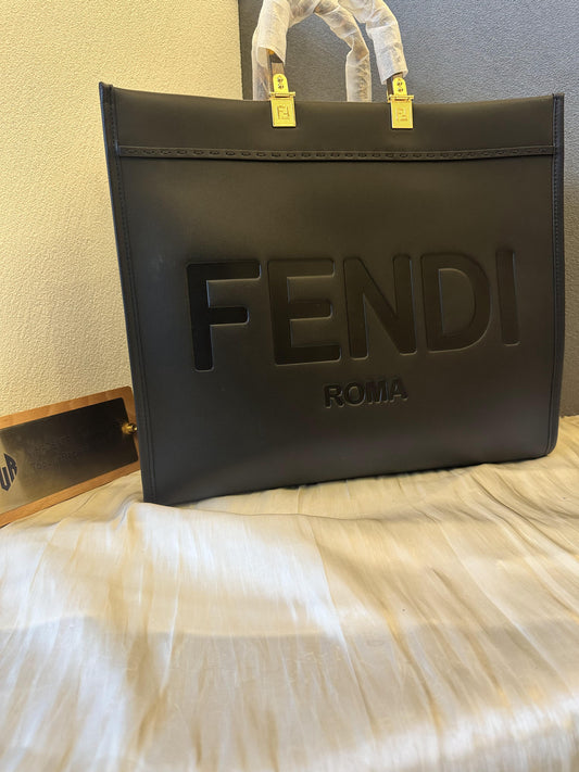 Fendi sunshine large black leather shopper with strap