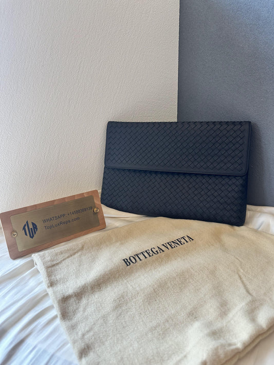 Bottega Veneta black leather mesh clutch bag