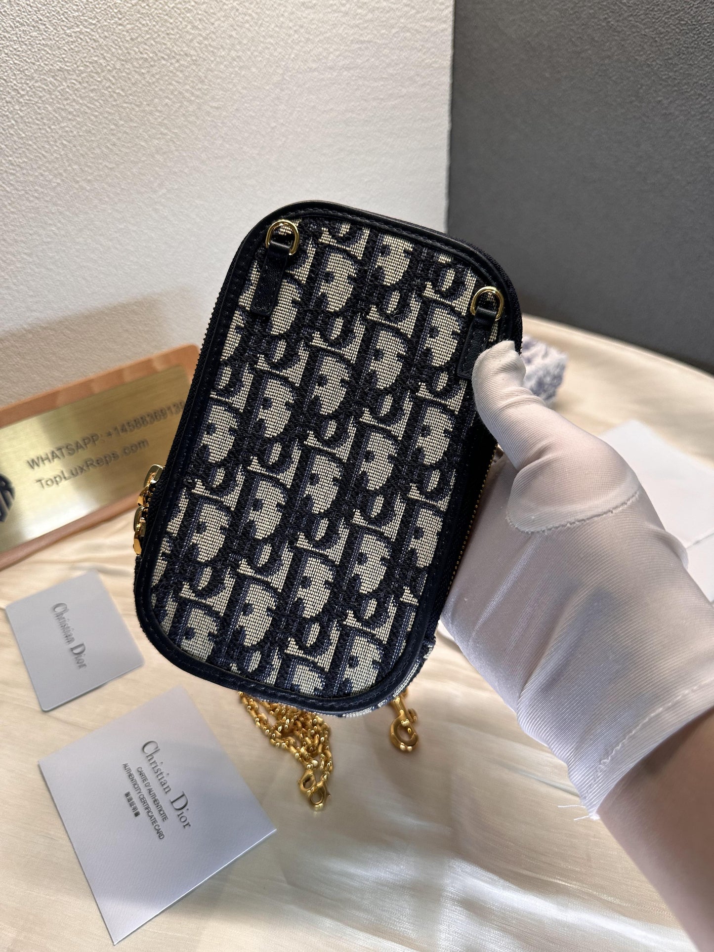 Christian Dior 30 montaigne phone bag