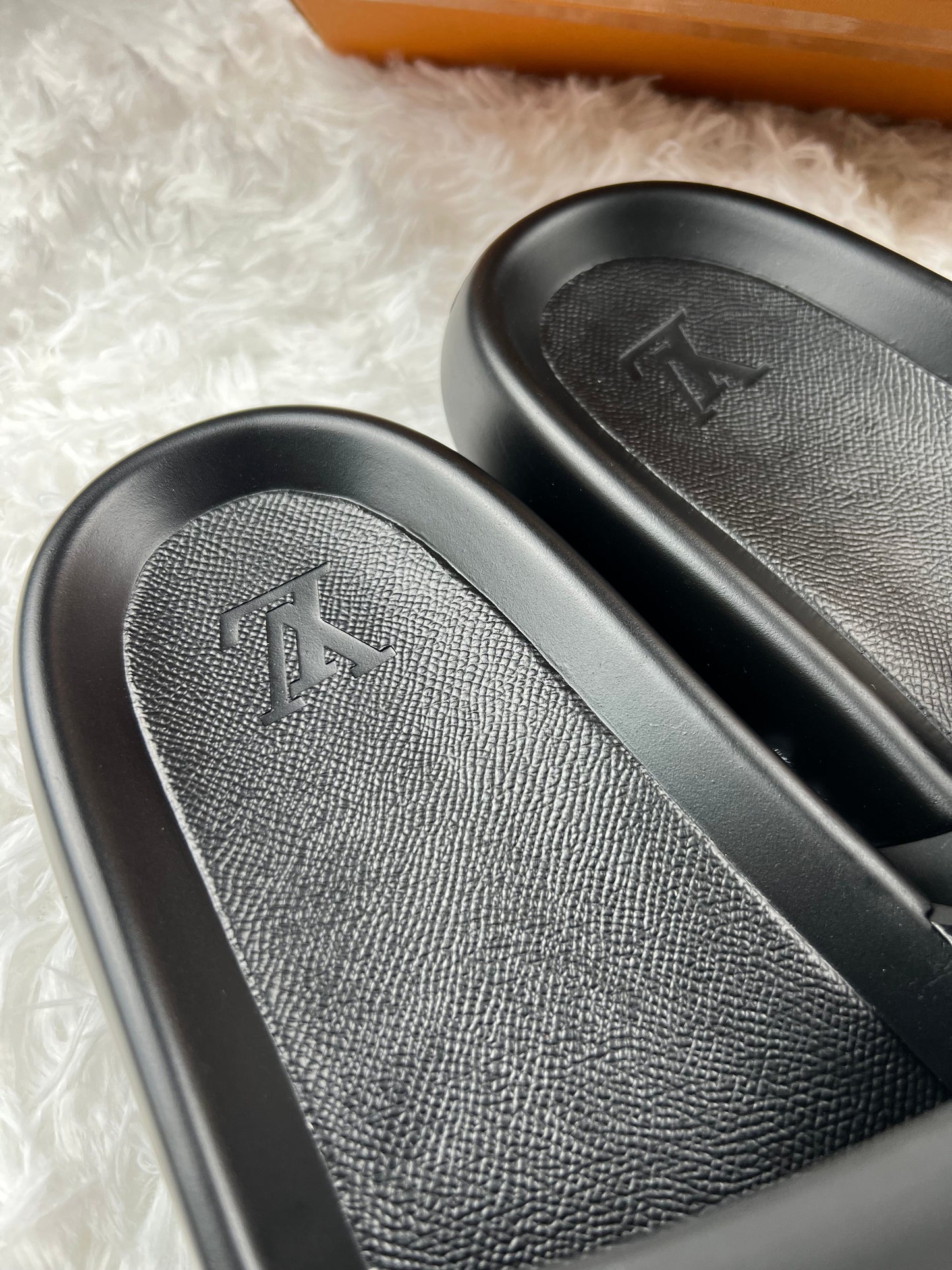 Curseurs monogramme LV