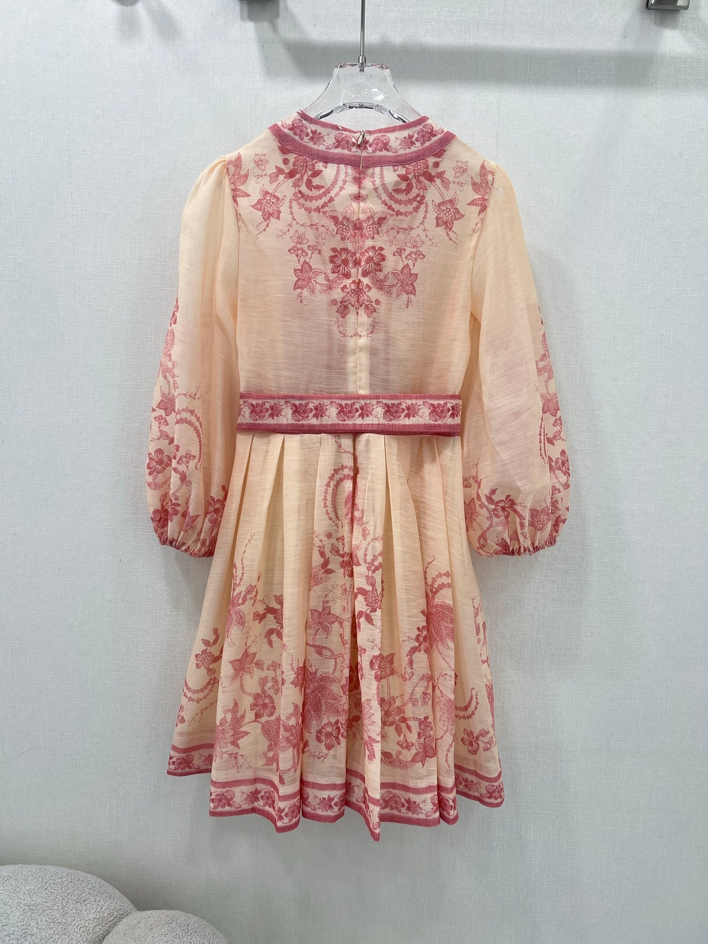 Robe courte à manches bouffantes et ceinture fleurie Zimmermann 2025