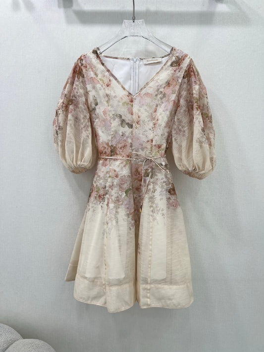 Robe courte trapèze fleurie à manches bouffantes Zimmermann – Collection printemps 2025