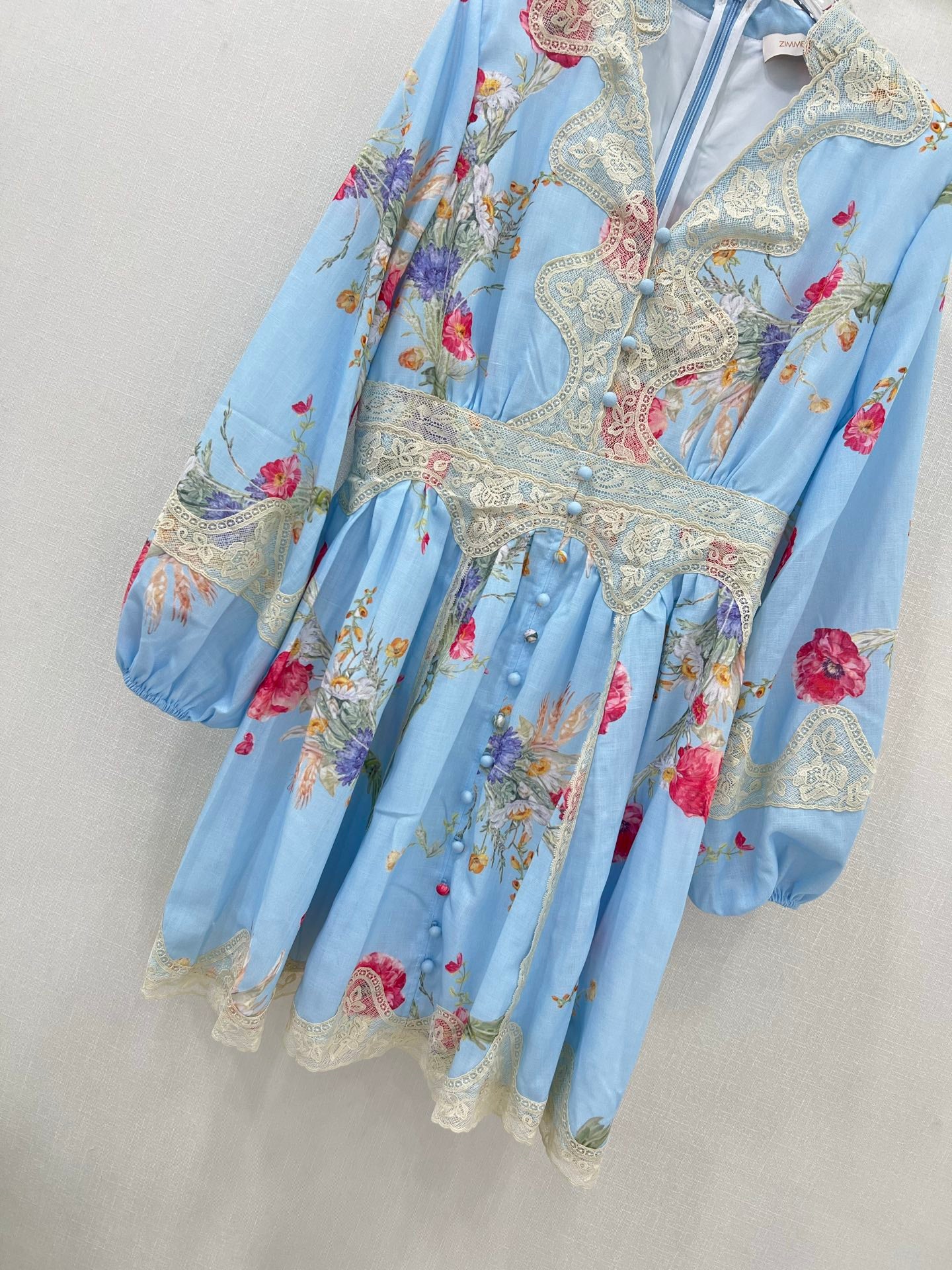 Robe Zimmermann 2025 à imprimé tulipes et manches lanternes, col en V